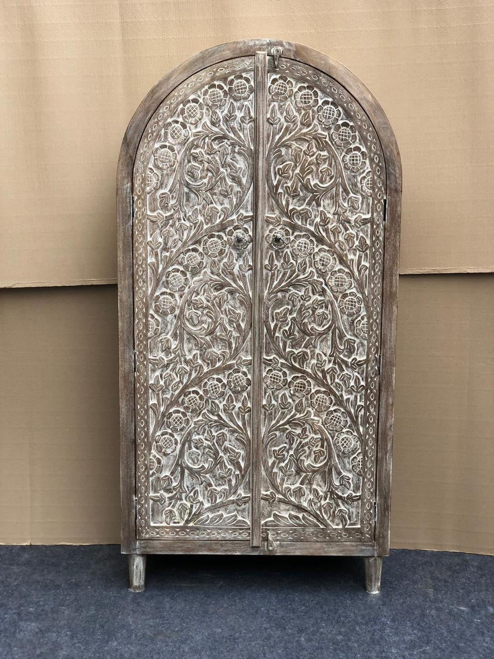 米国輸入家具✳︎ LUCKY FURNITURE アンティークチェスト　収納多数 米国輸入家具✳︎ LUCKY FURNITURE アンティークチェスト 収納多数