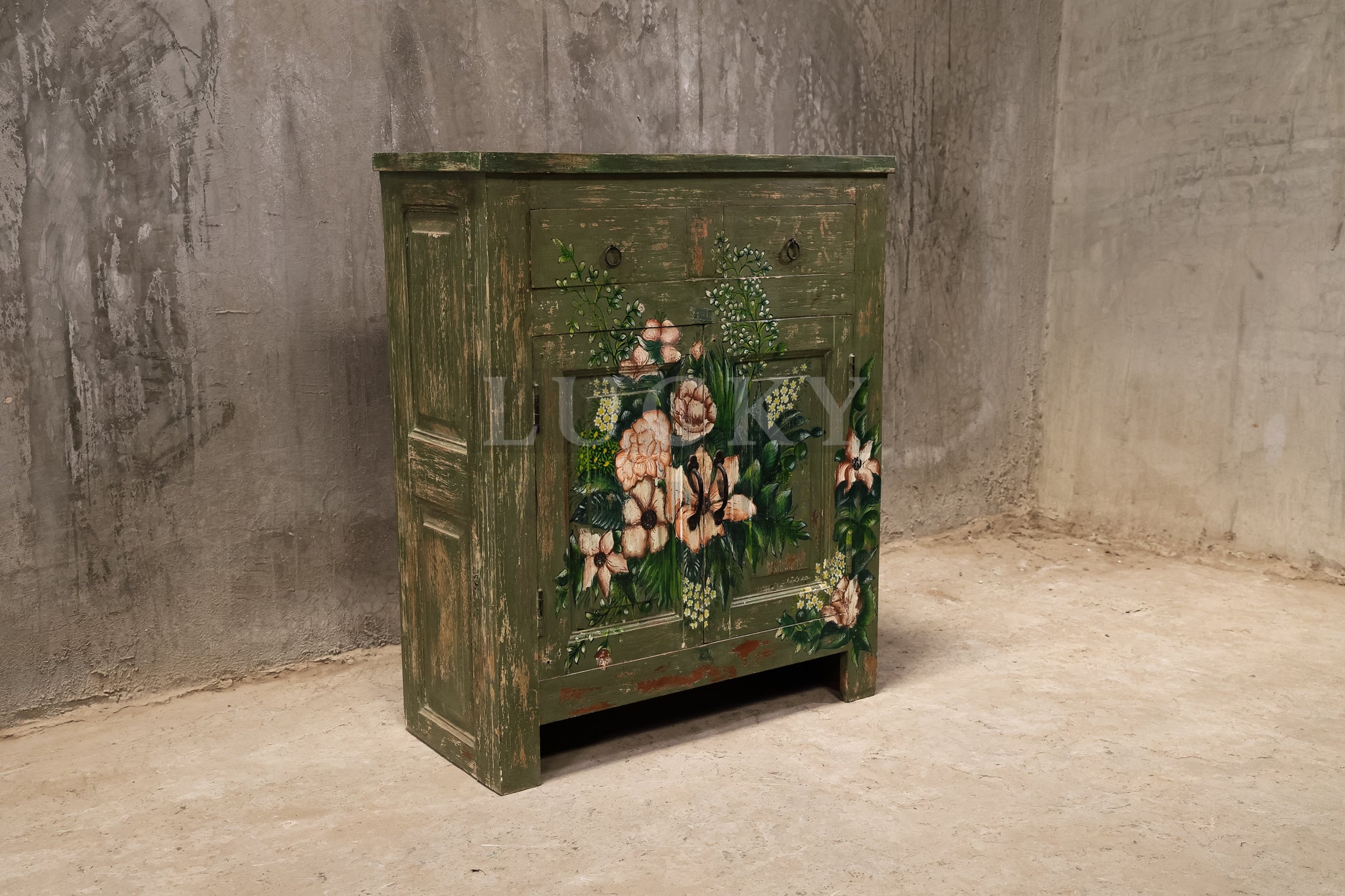 Handpainted sideboard.