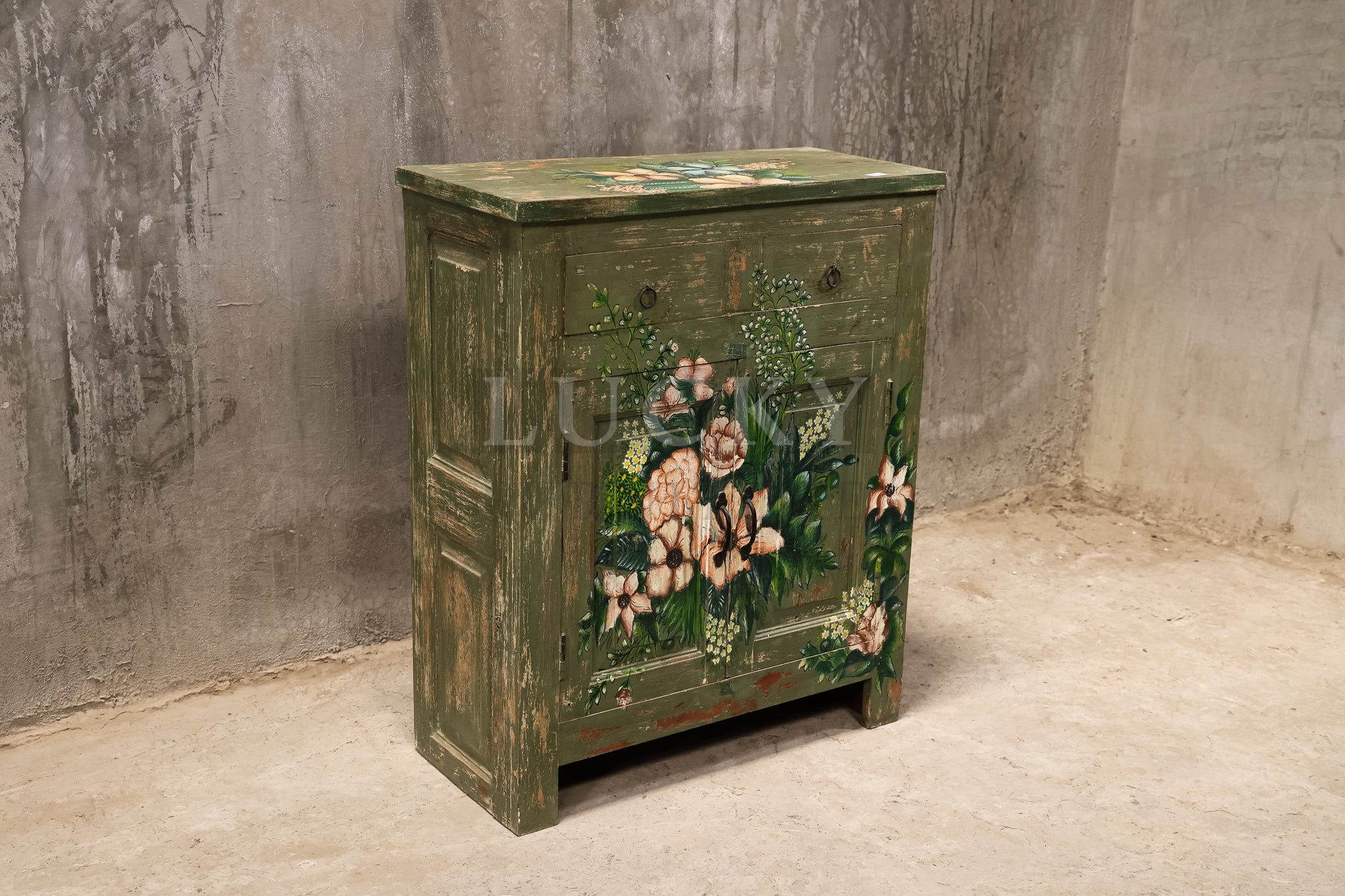 Handpainted sideboard.