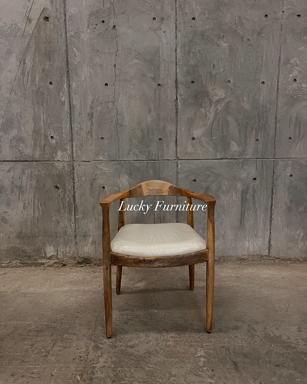 Mango wood chair with cushion