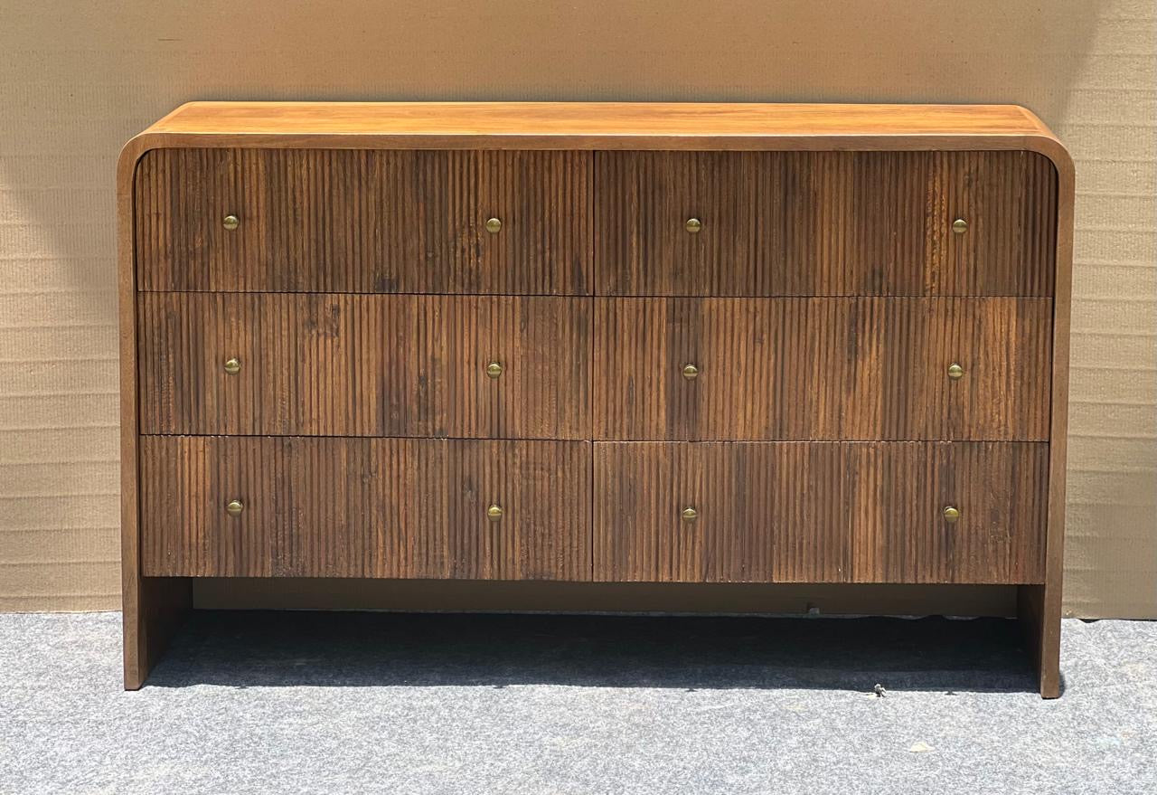 Round edge fluted pattern drawchest