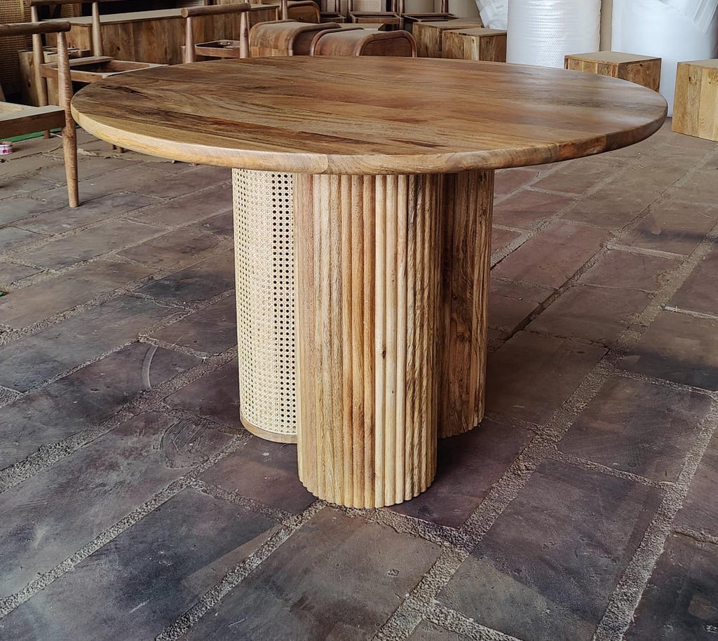 Rattan pillar dining table