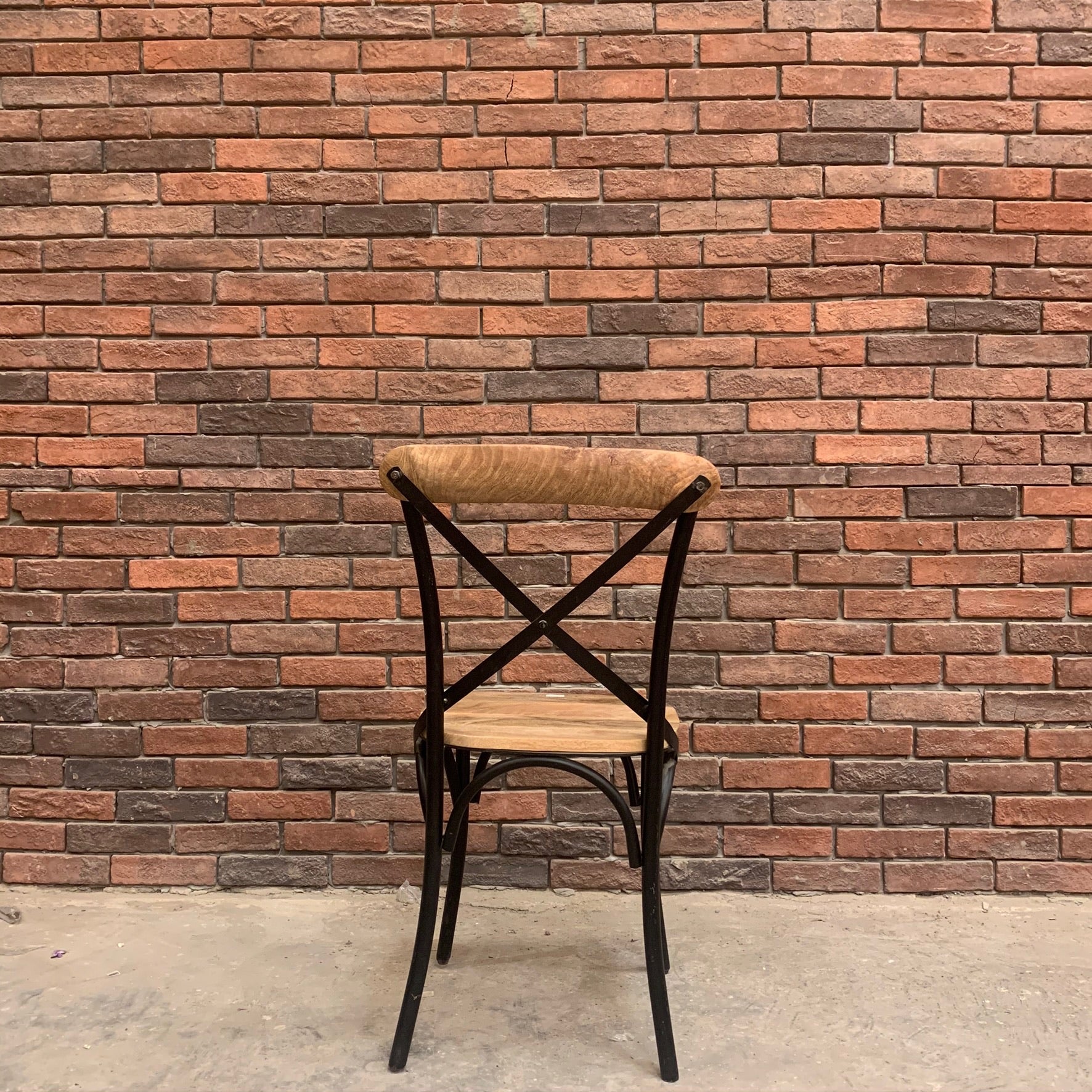 X black metal mango wood chair