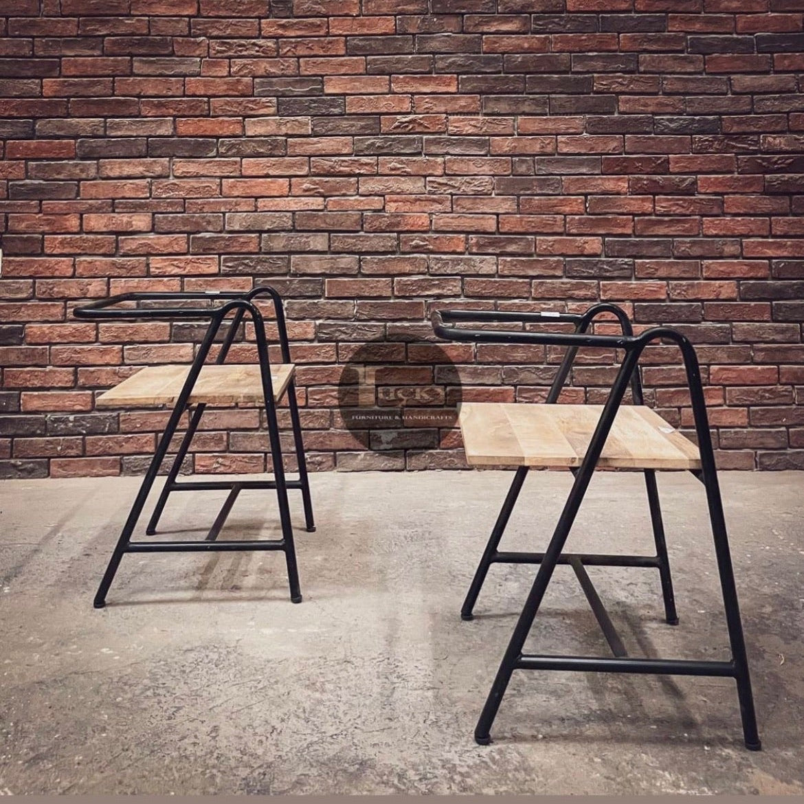 Mango wood minimal metal chair