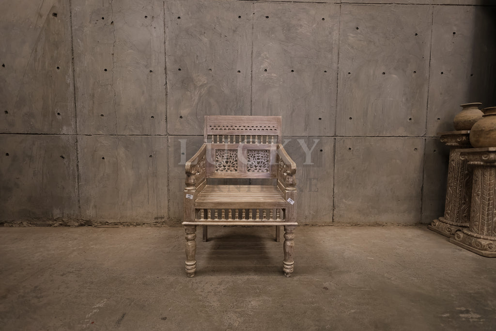 Carved Dewan single seater lime wash