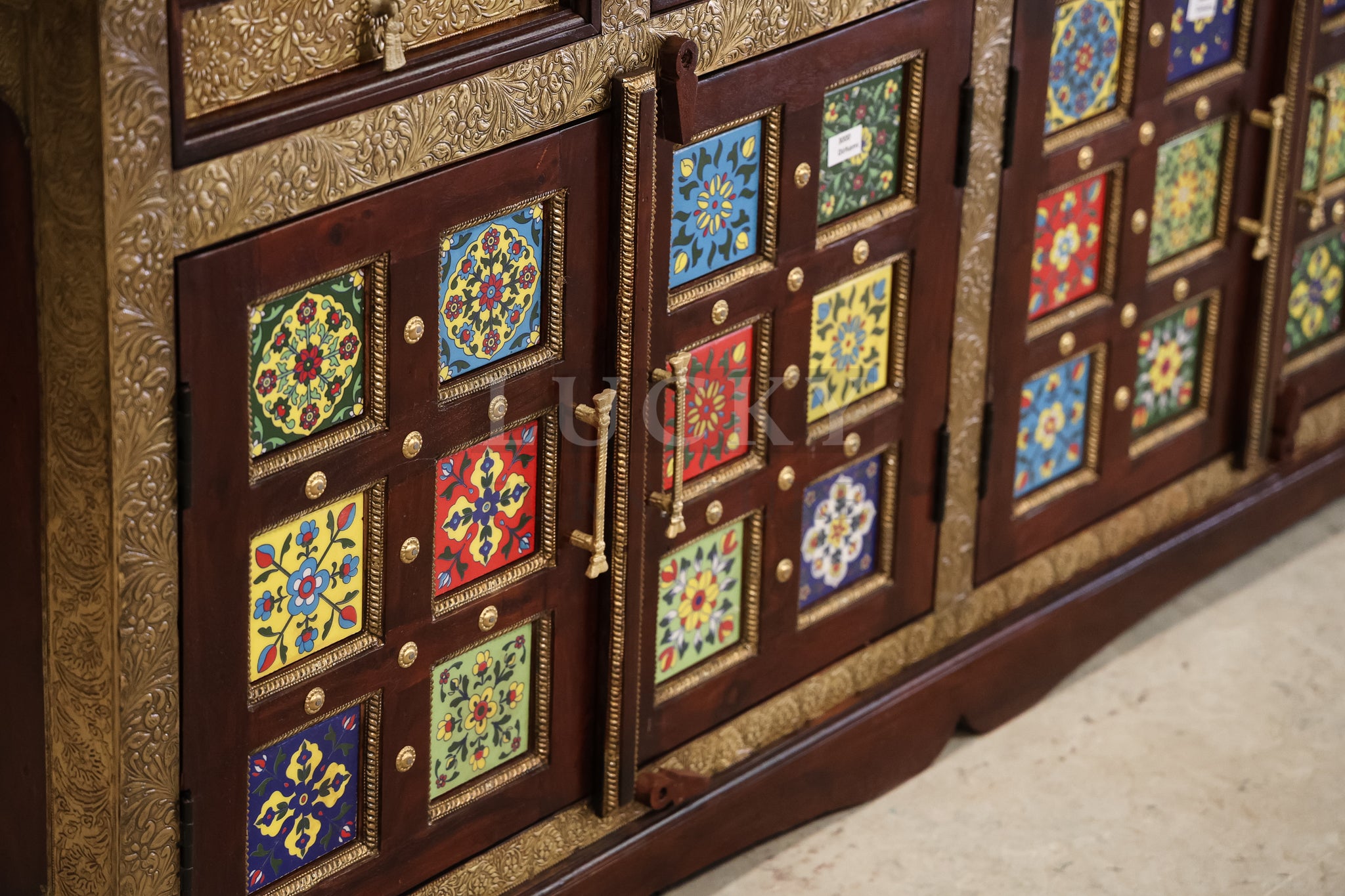 Tile 4 draw Sideboard Brass and Solidwood