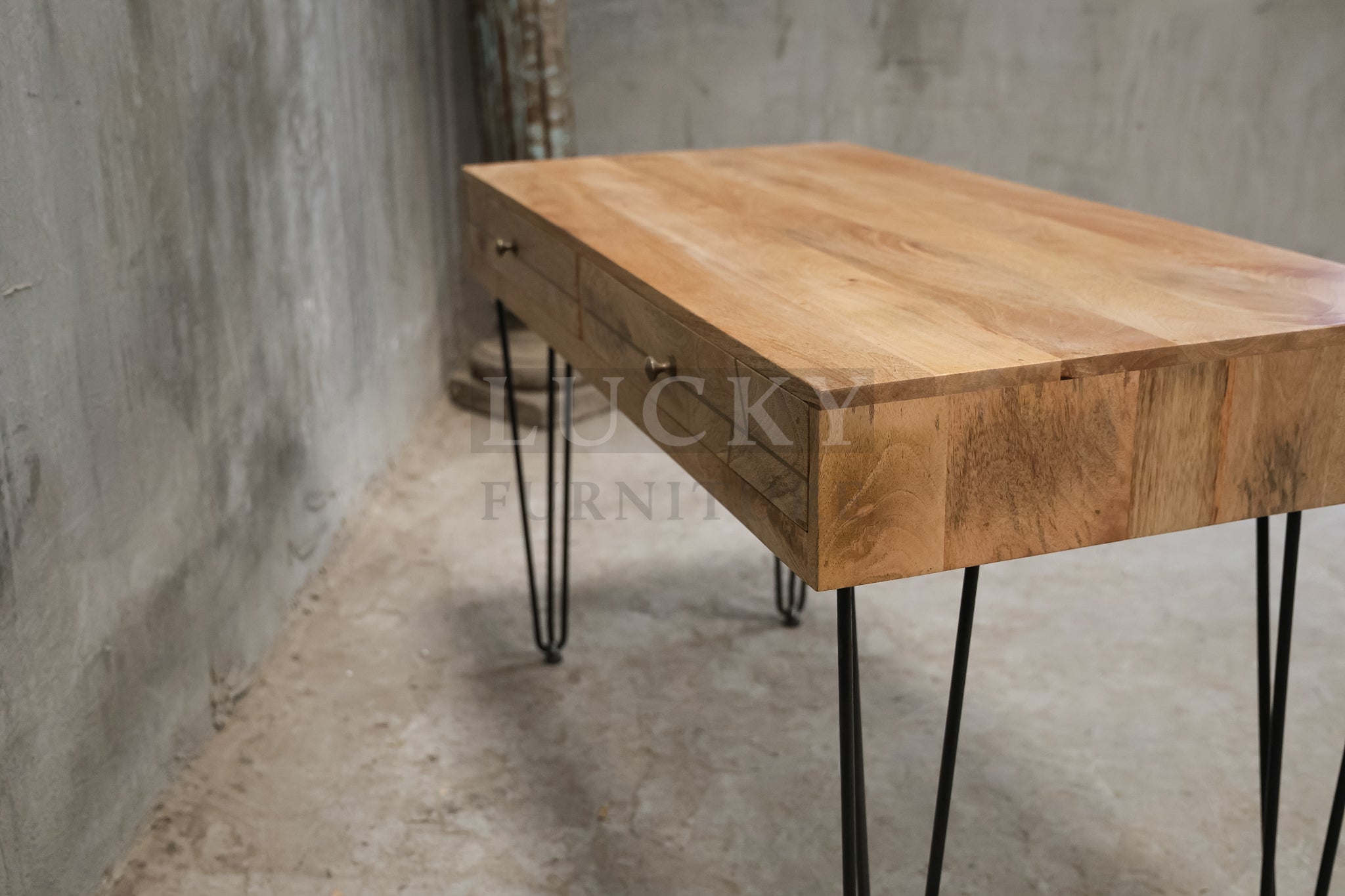 Mango wood desk with 4 drawers