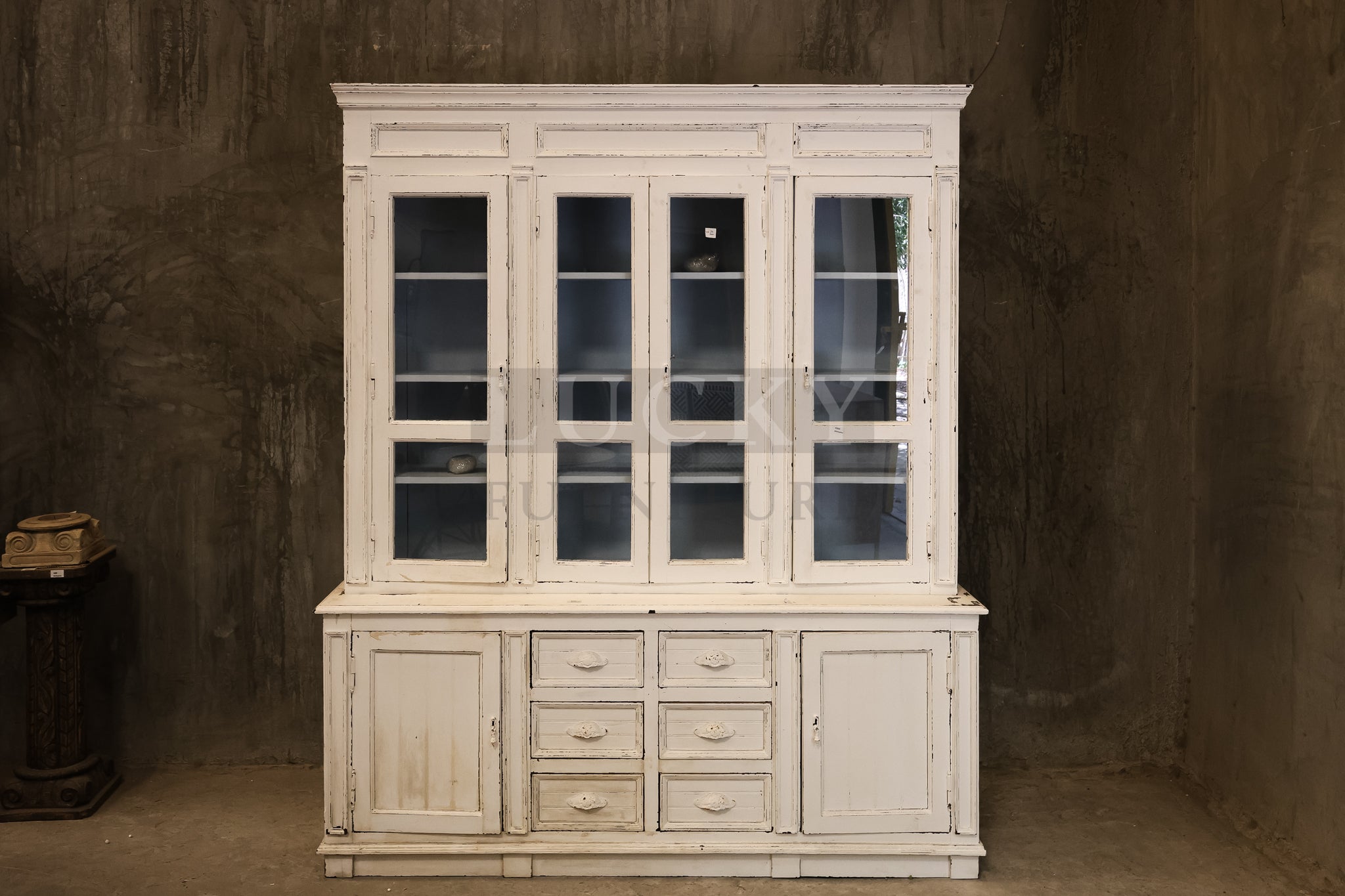Classic 2 part XL Glass cabinet.
