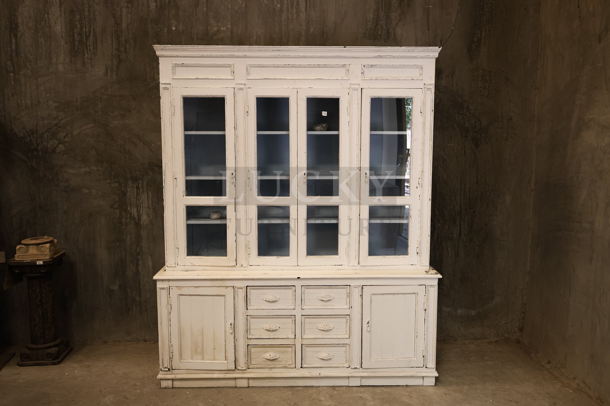 Classic 2 part XL Glass cabinet.
