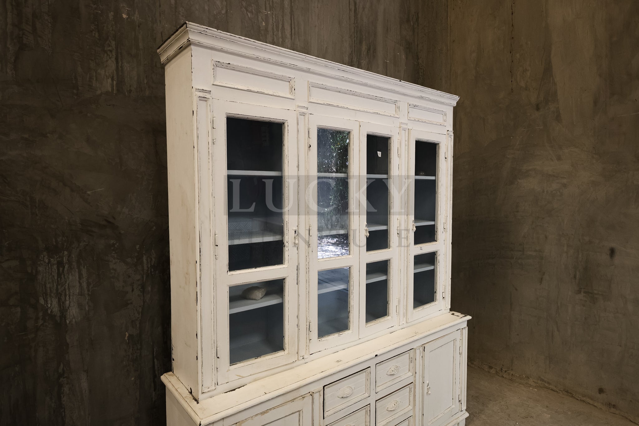 Classic 2 part XL Glass cabinet.