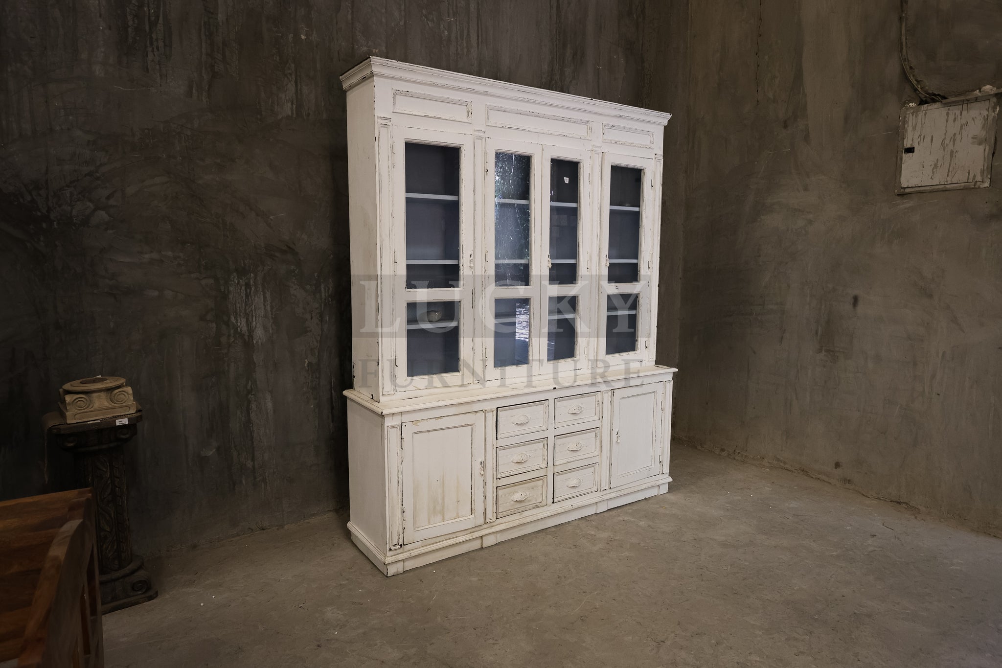 Classic 2 part XL Glass cabinet.