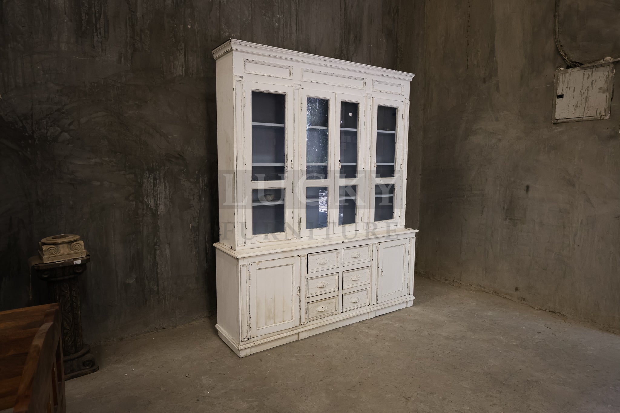 Classic 2 part XL Glass cabinet.