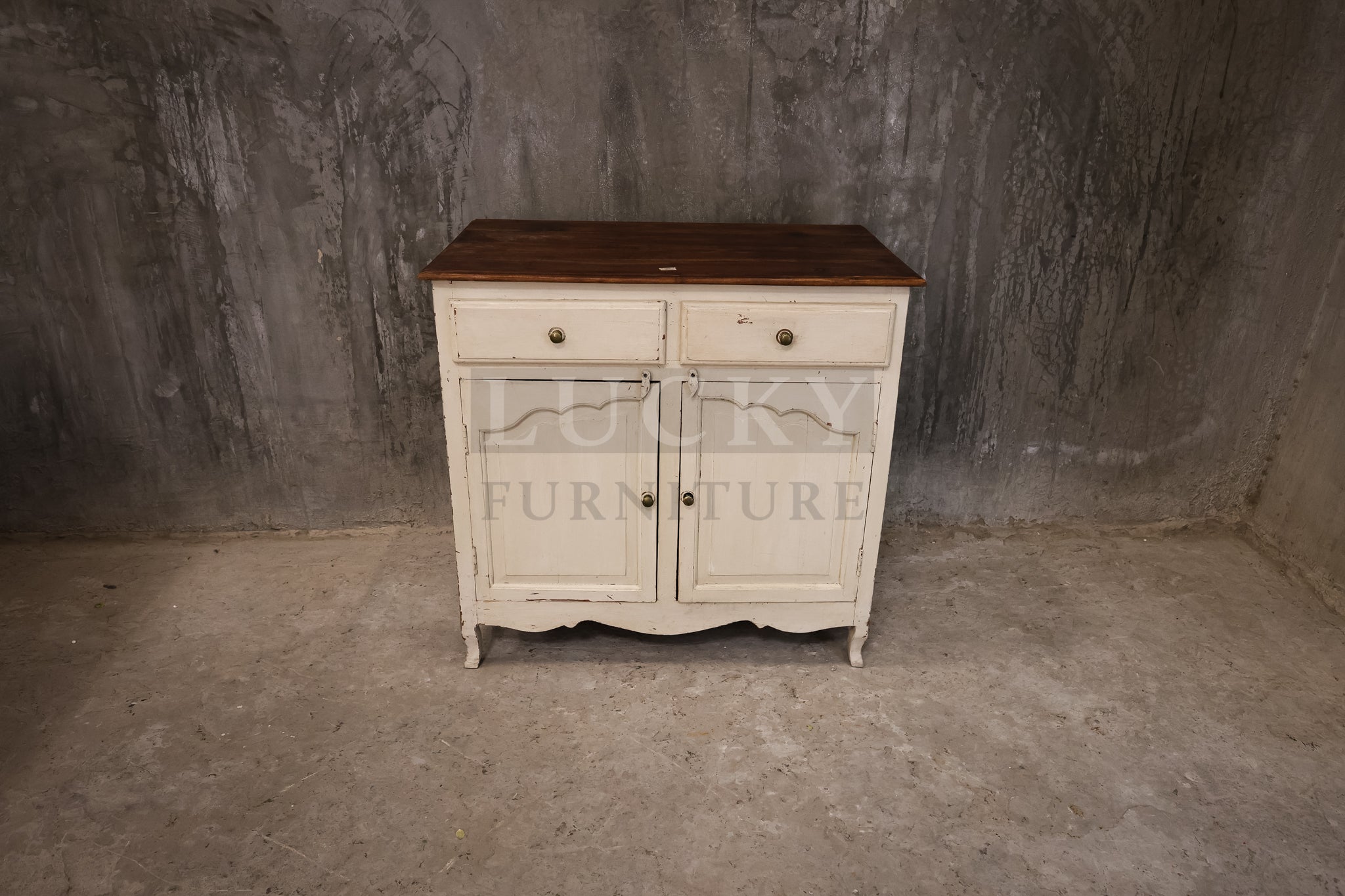 Vintage XL sideboard two tone.