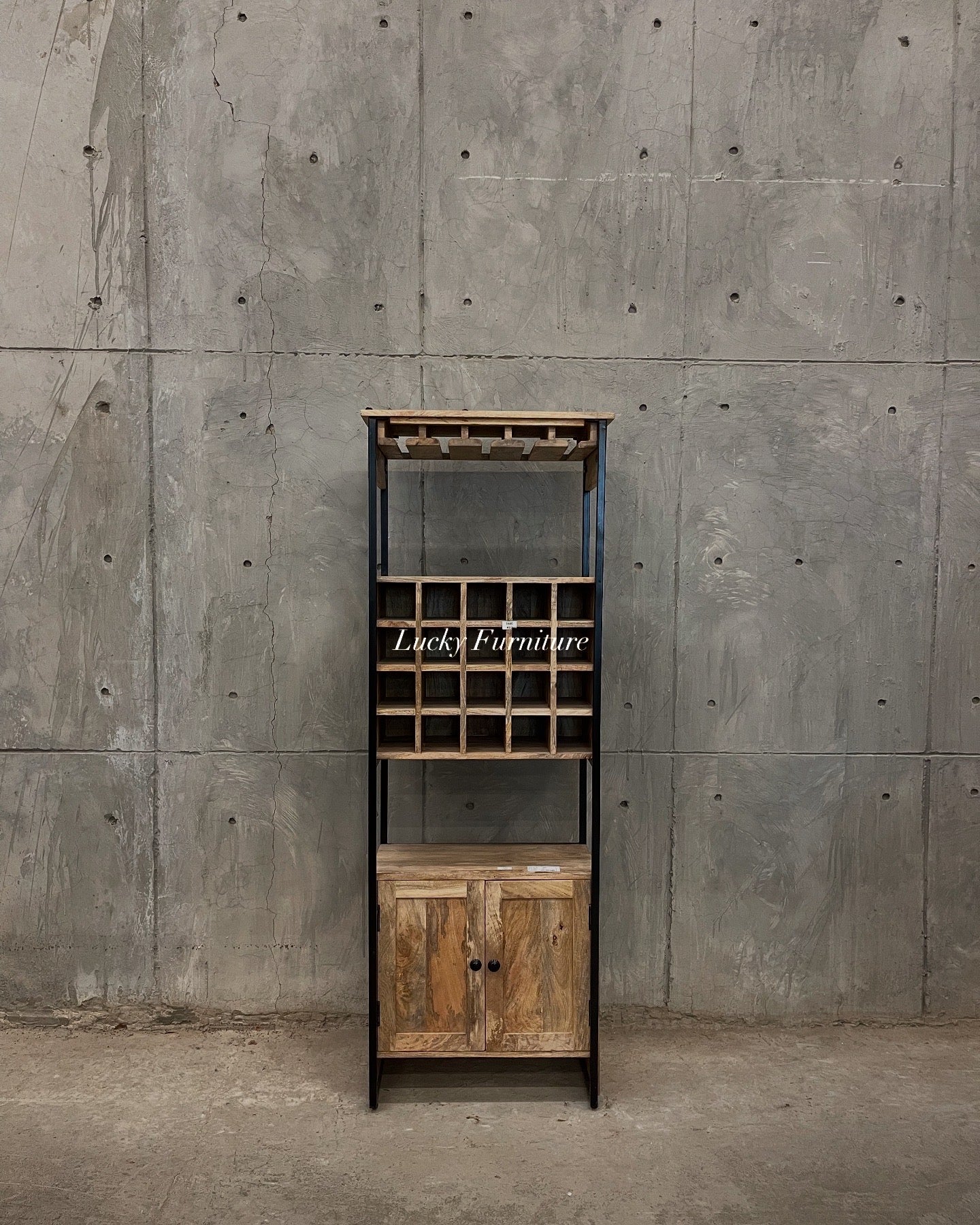 Narrow mango wood and metal bar