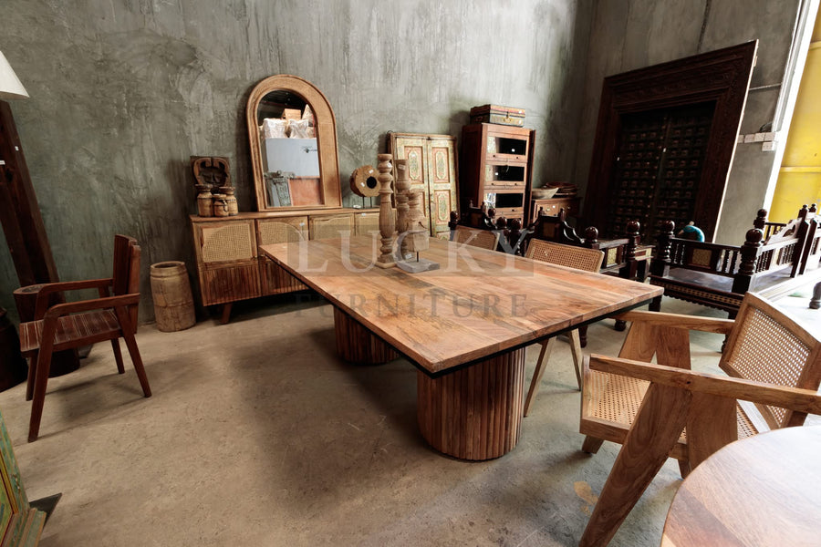 Fluted pedestal base dining table