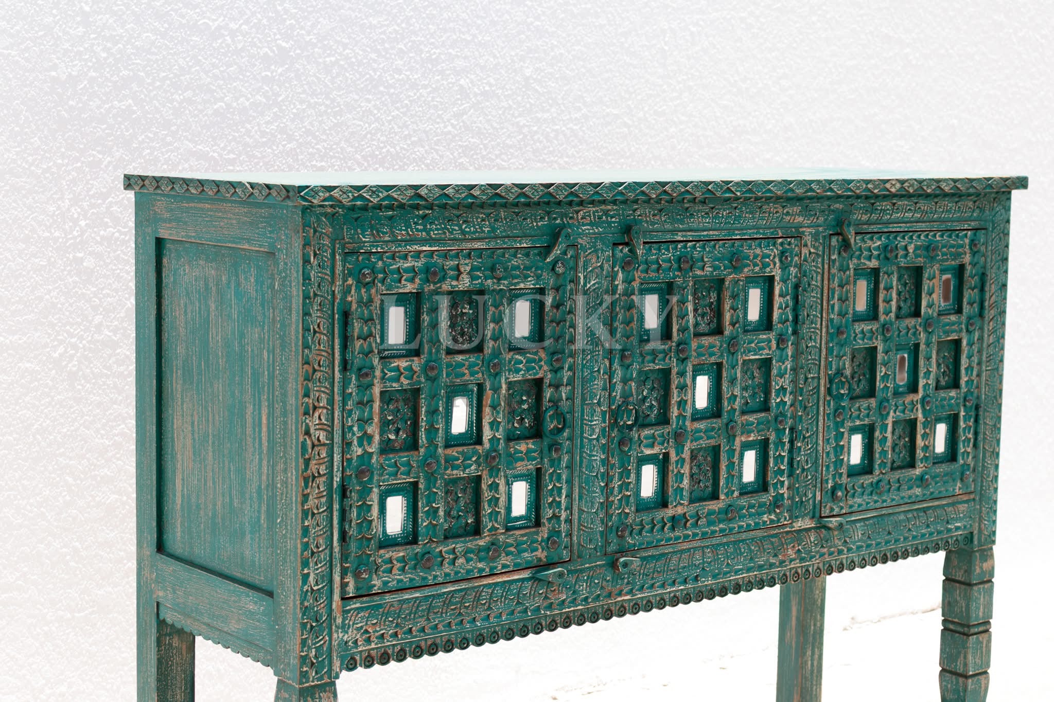 Glass inlay sideboard