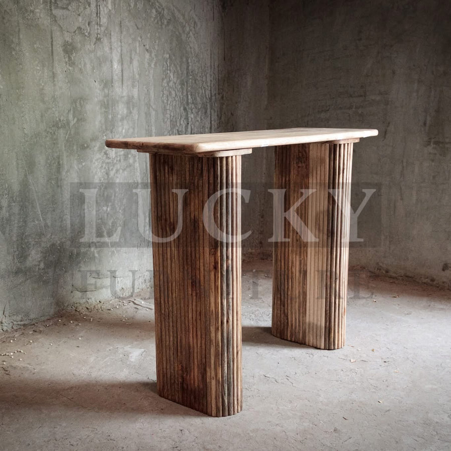Fluted console