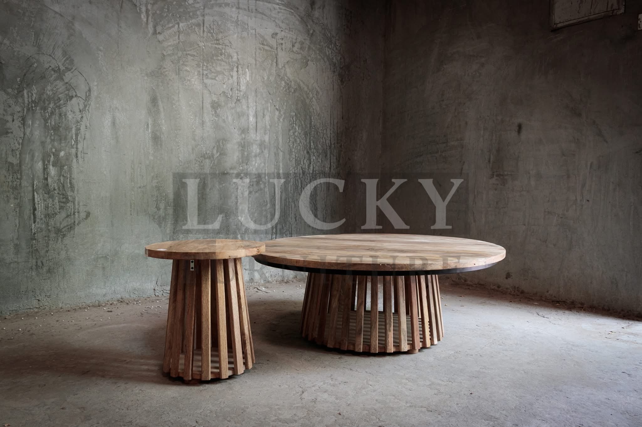 Slatted round coffee table