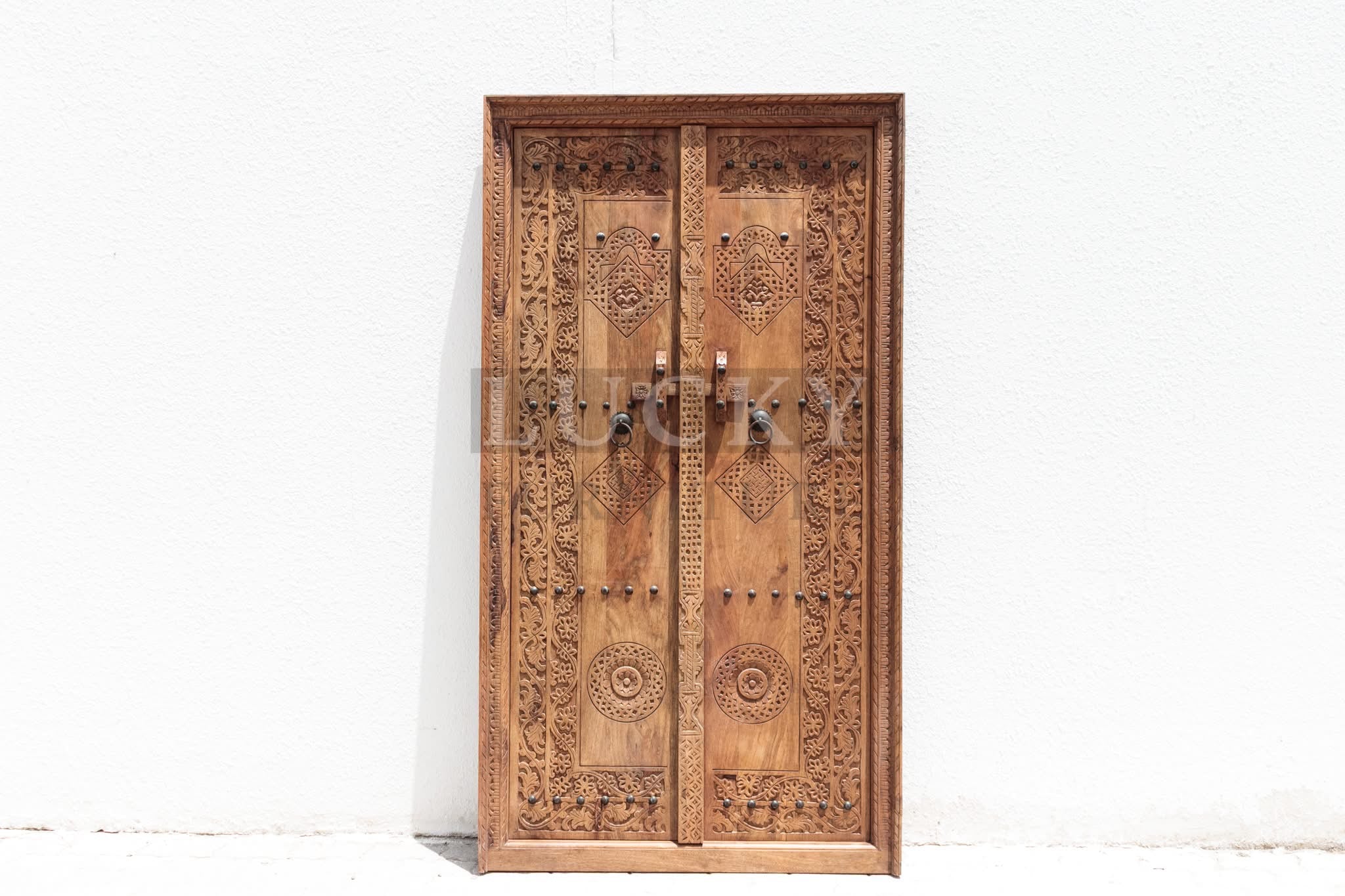 Mango wood carved door