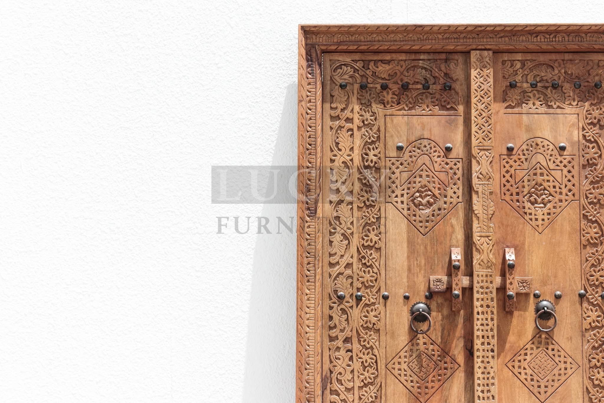 Mango wood carved door