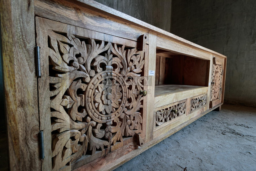 Carved tv stand with 2 draws