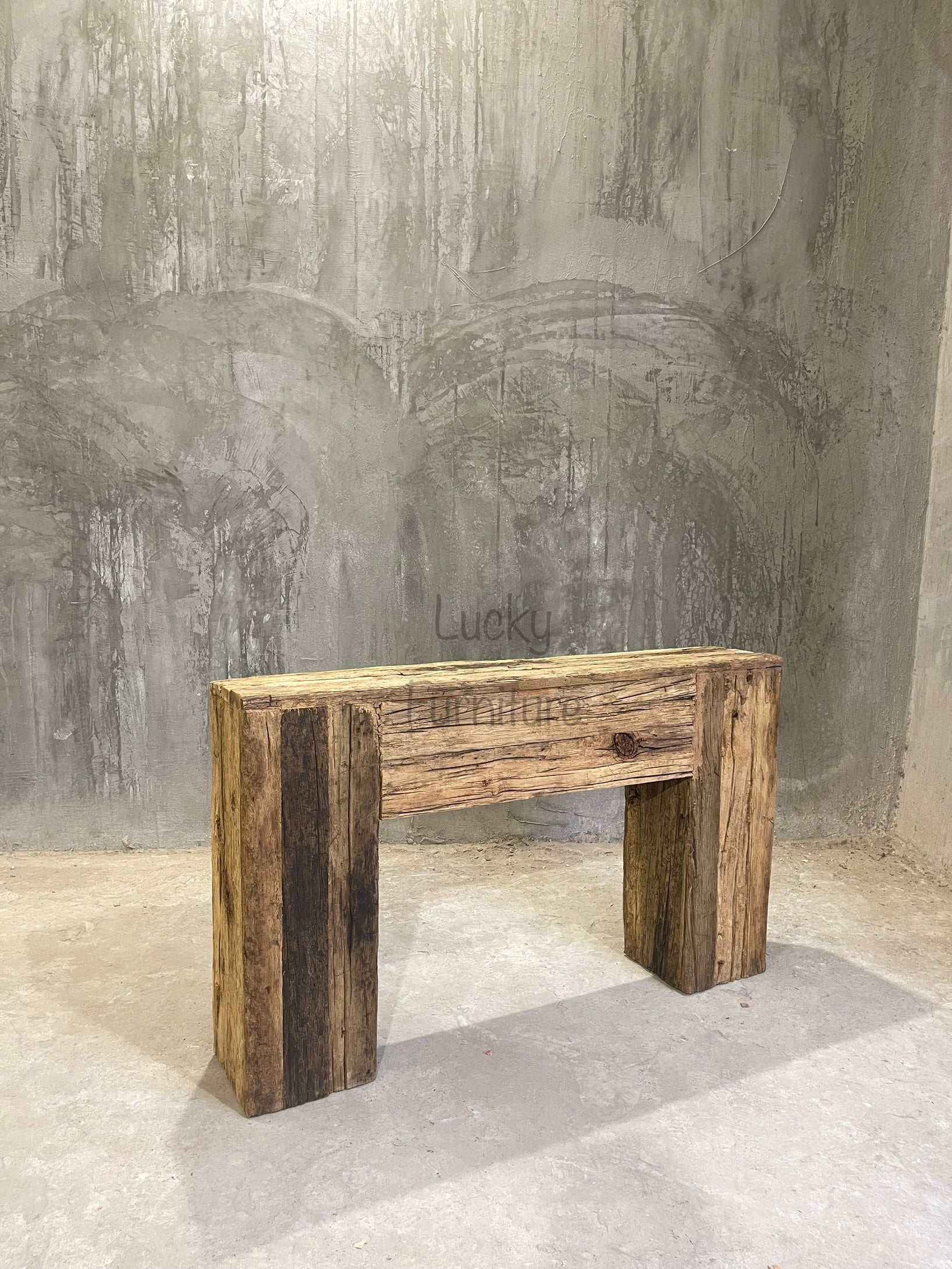 Railway beam console