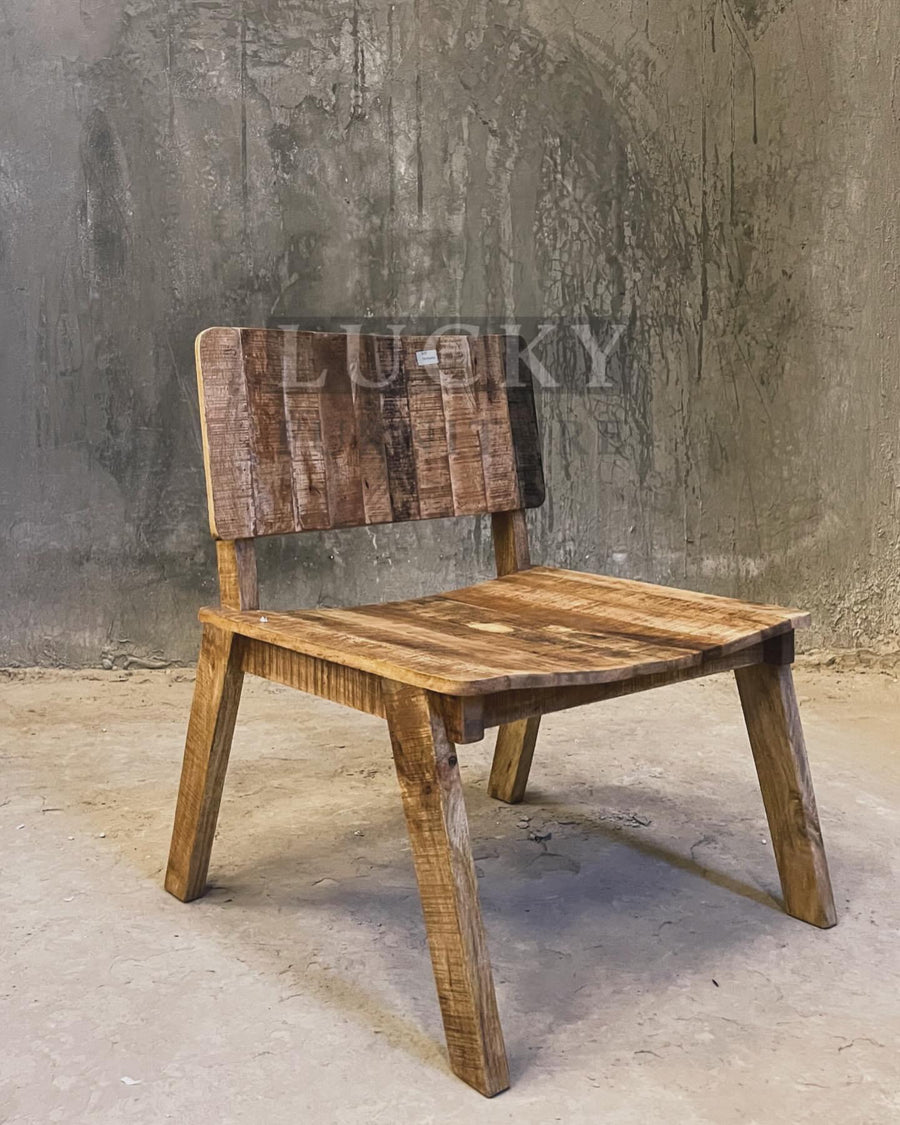 Mango wood accent chair