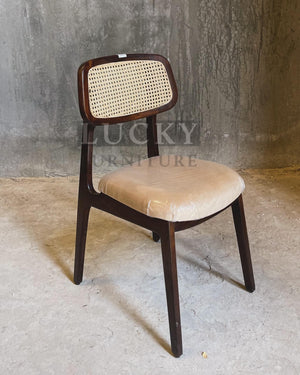 Rattan chair dark brown