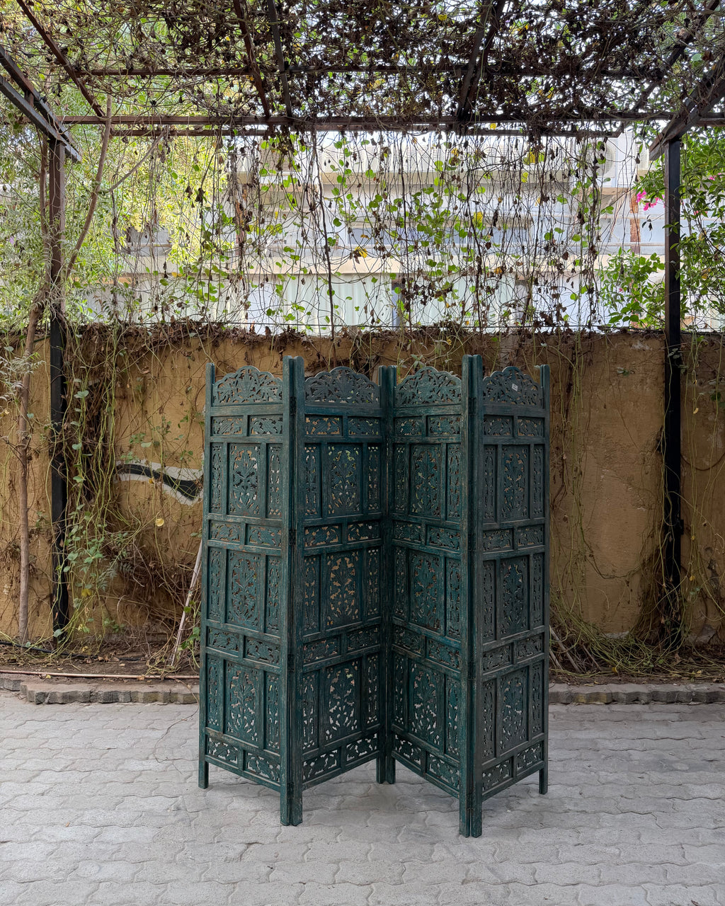 Carved screen