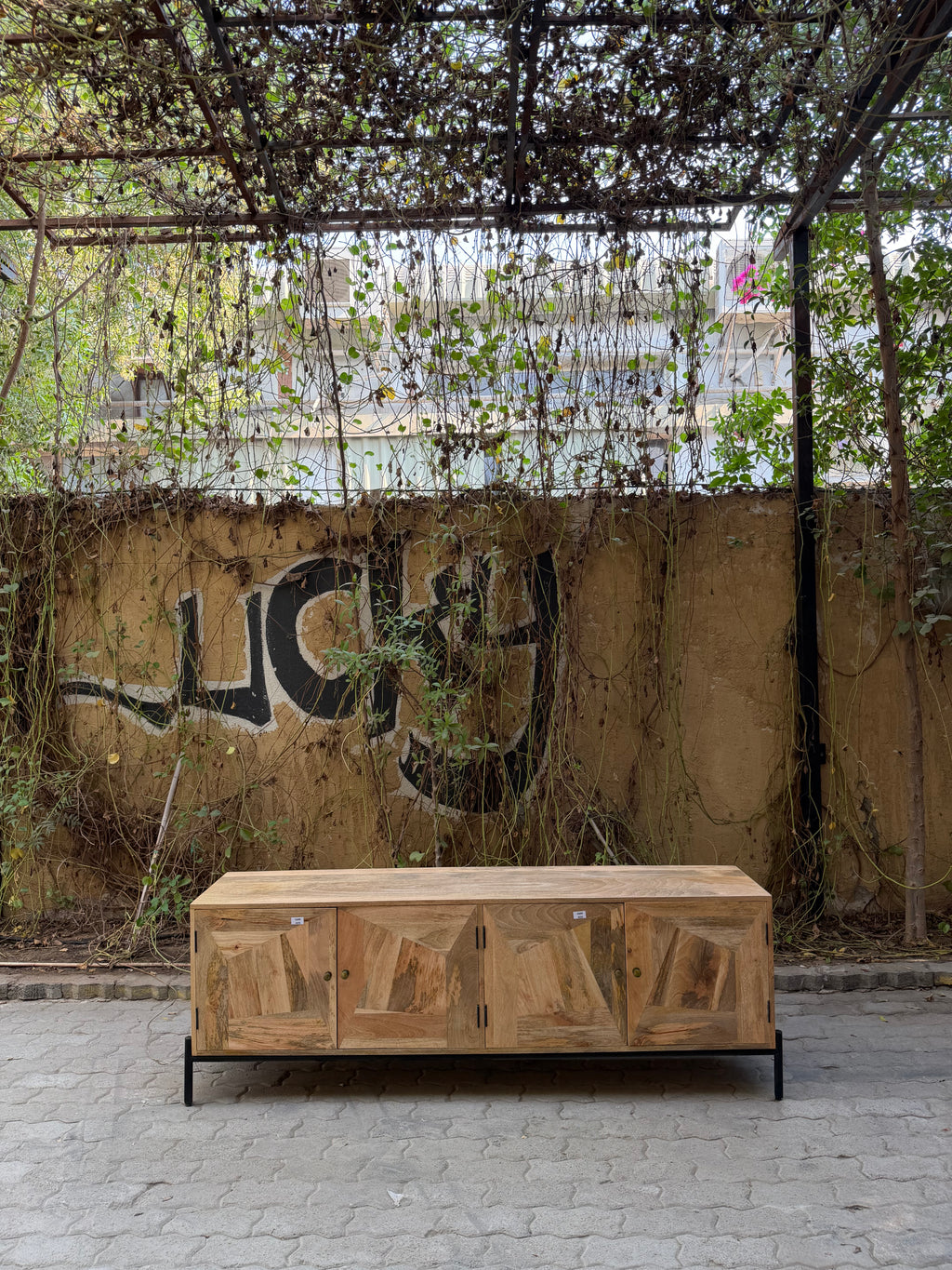 4 Door Mango Wood Tv Stand