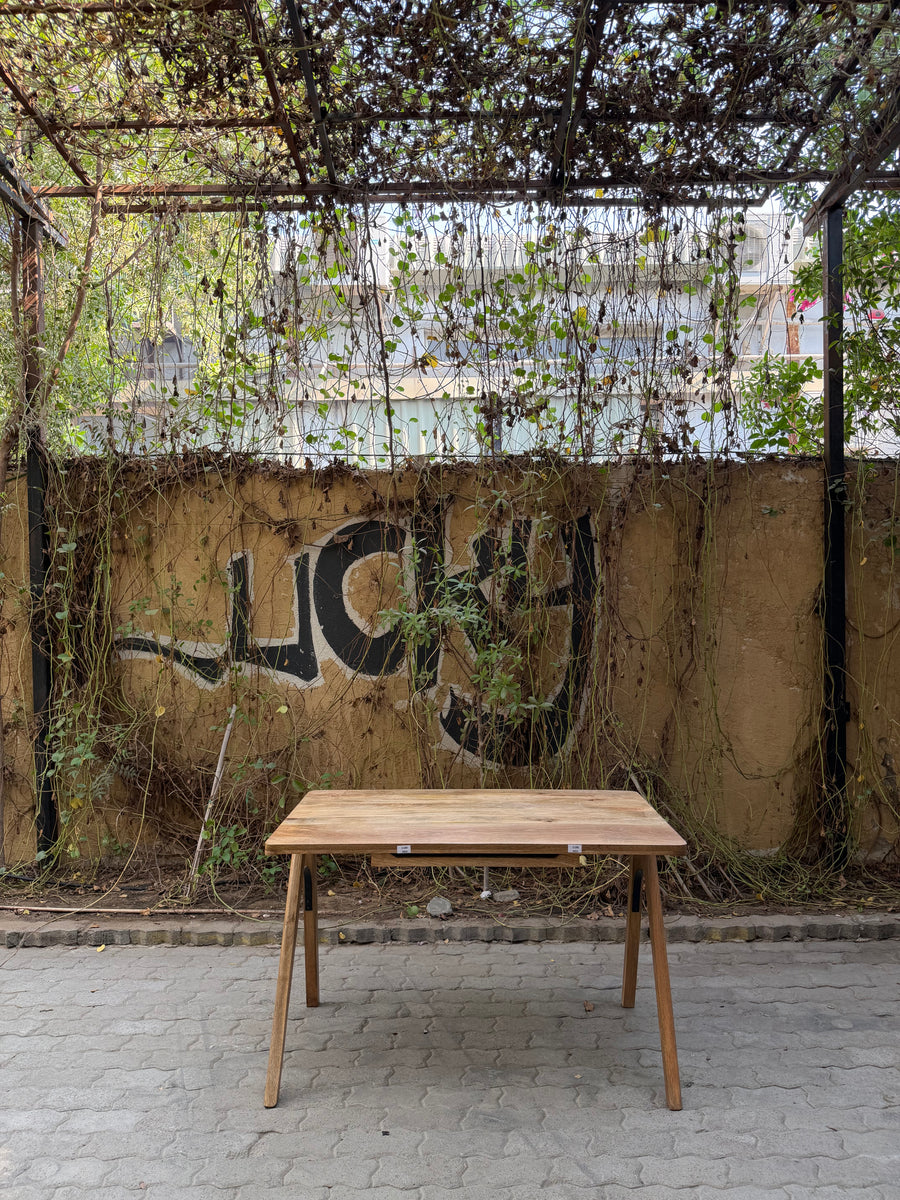 Mango wood desk