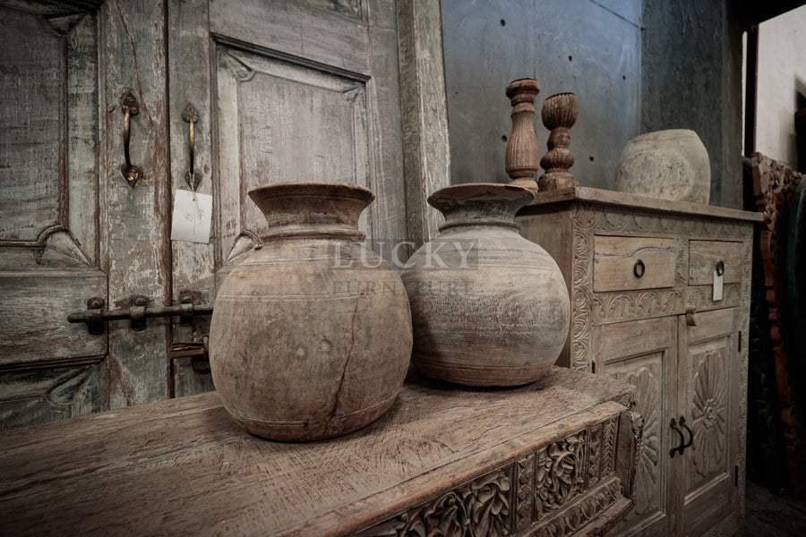 Old wooden pots (light color)