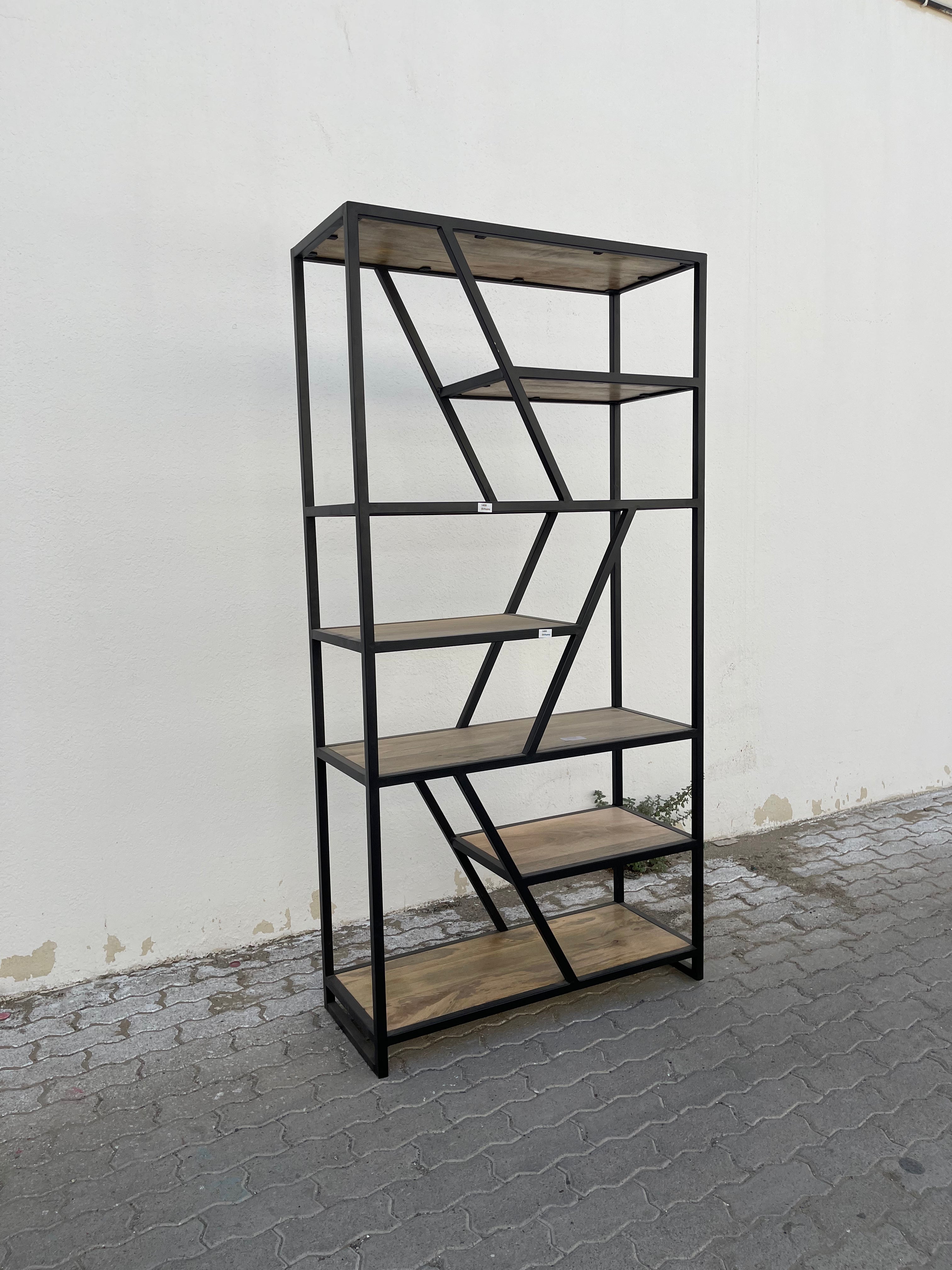 Metal and wood shelf Diagonal