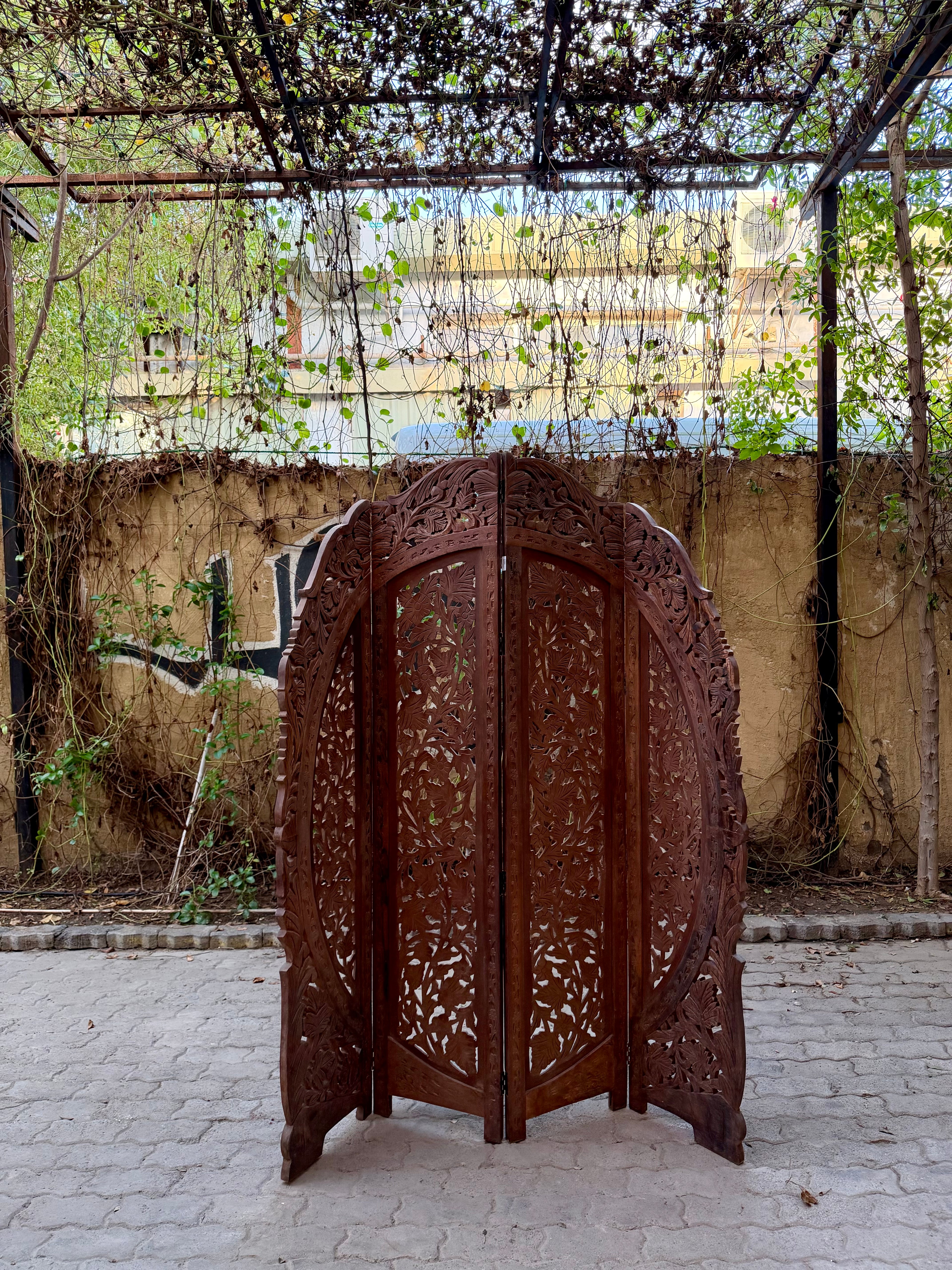 Carved screen