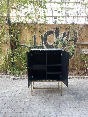 Inlay bar cabinet