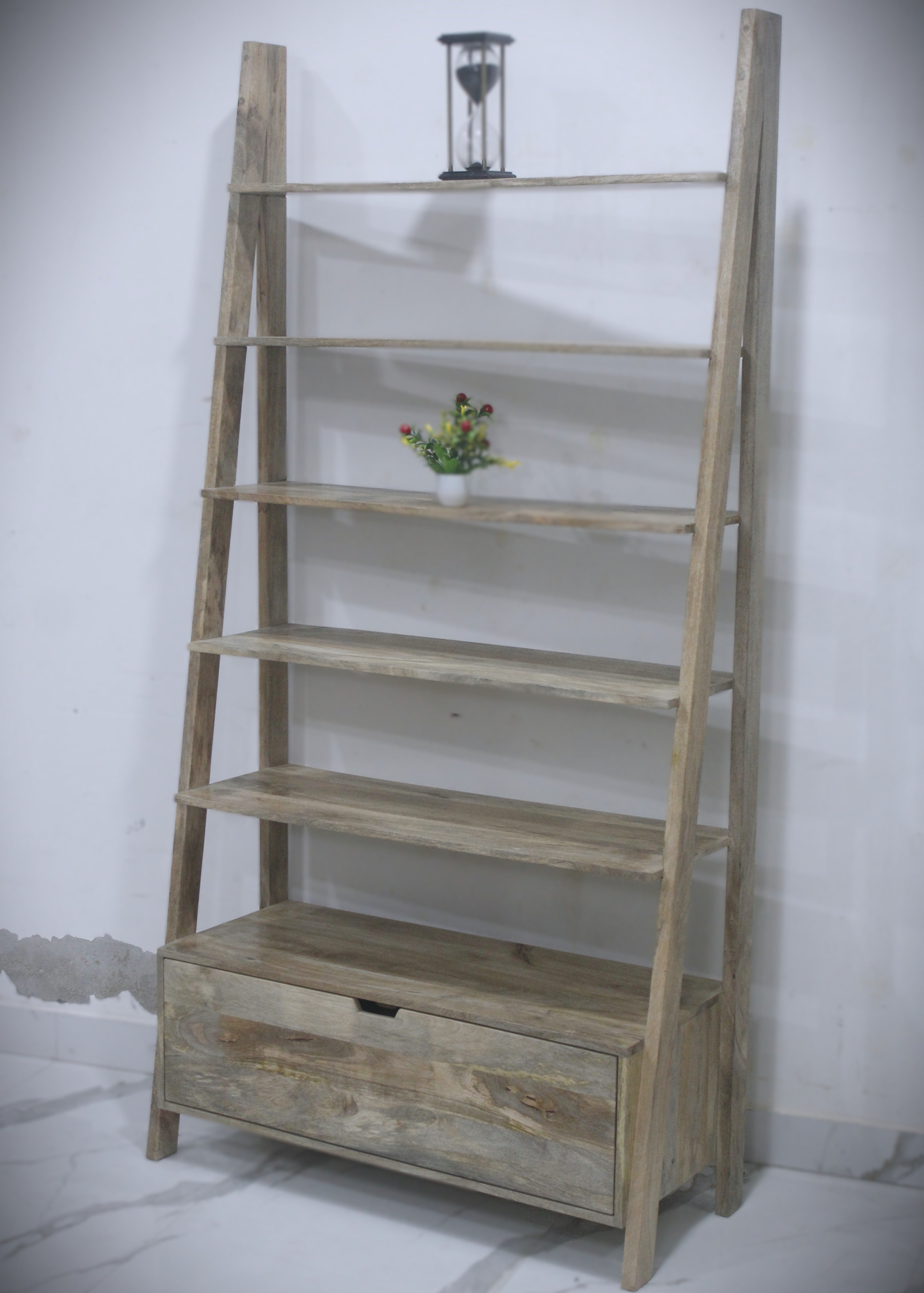 Leaning 1 draw bookshelf