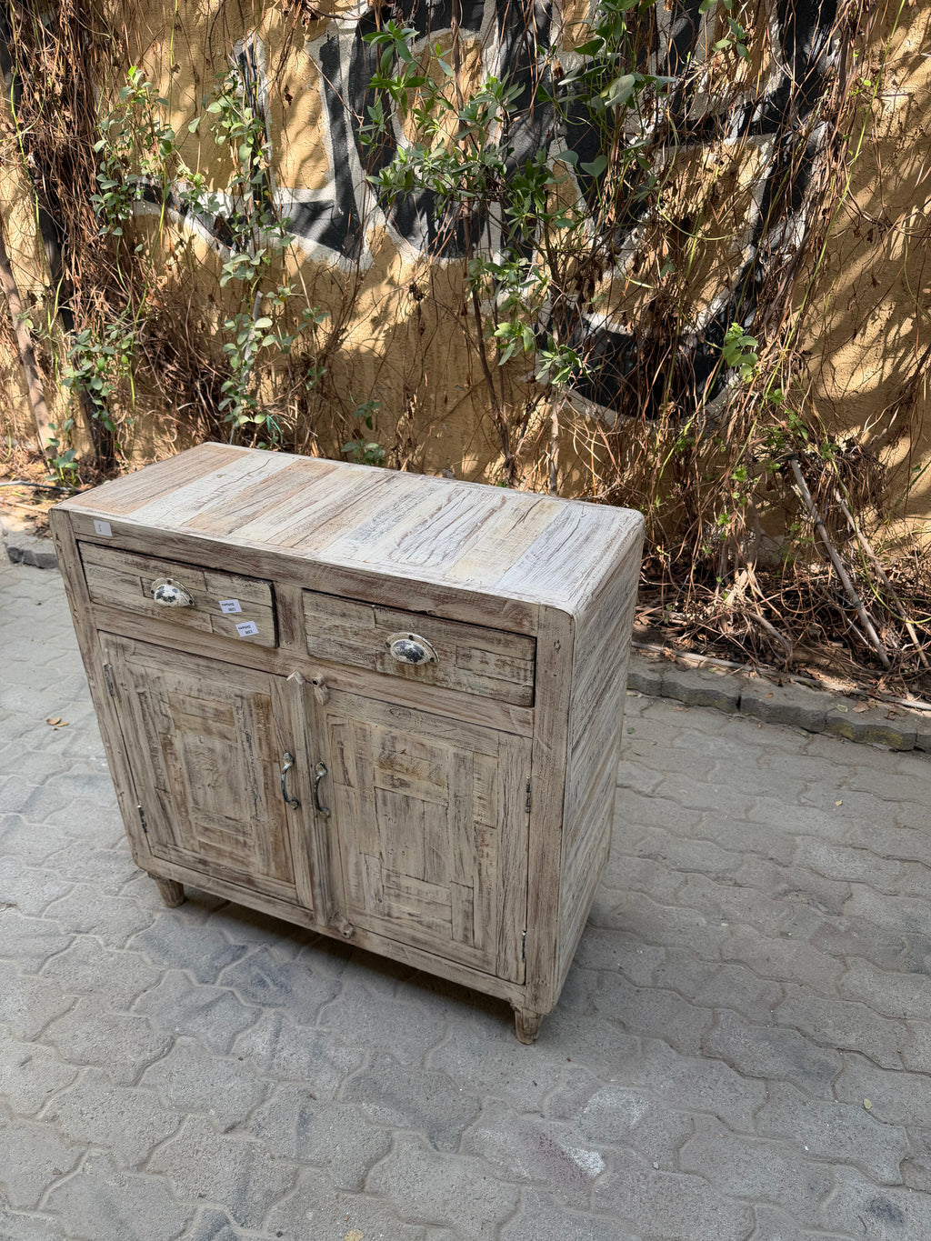Round edge 2 draw sideboard