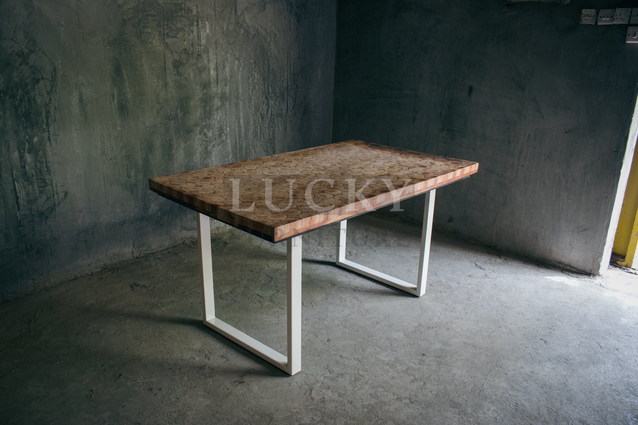 Acacia Wood Xylo Table