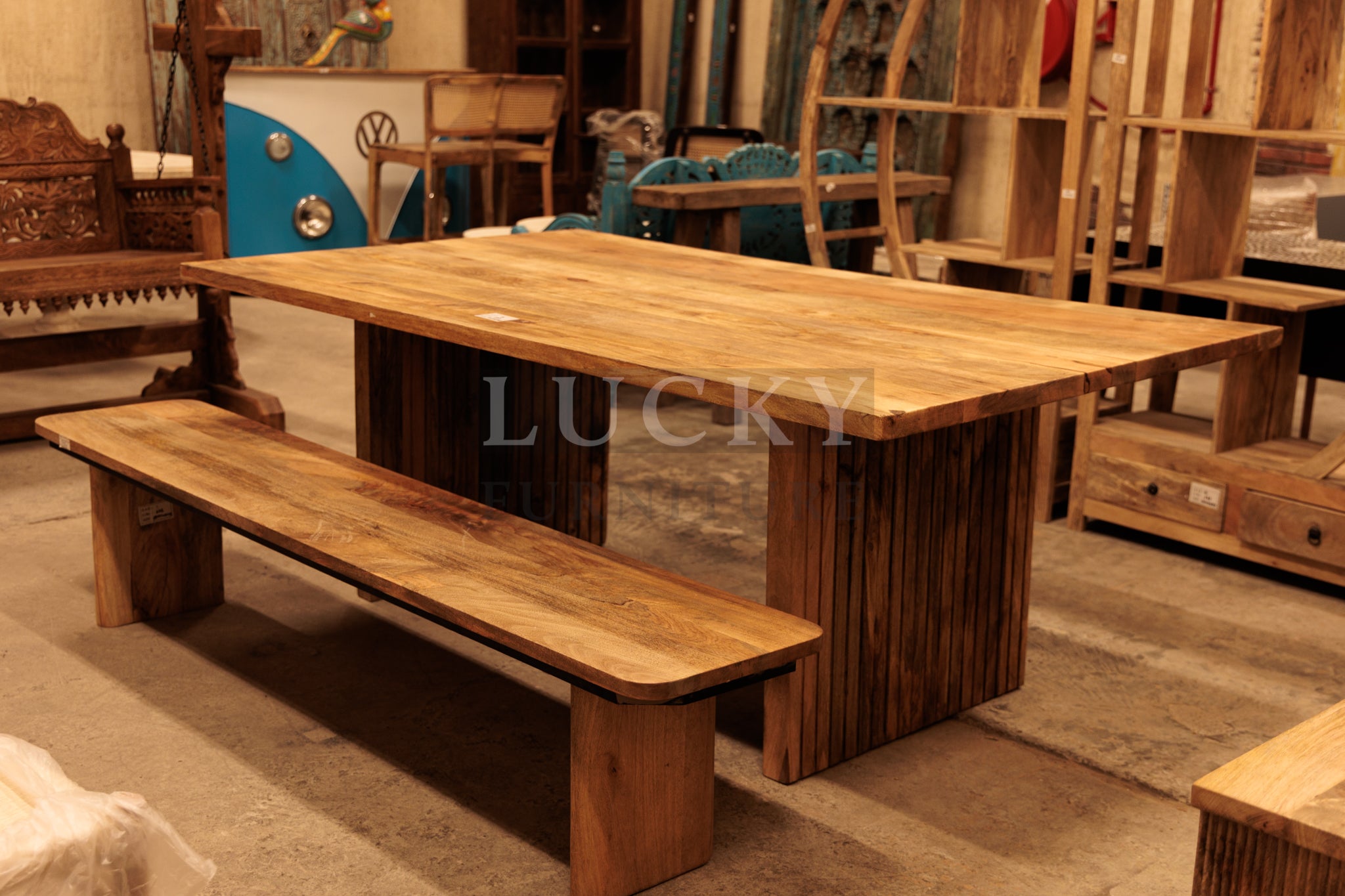 Mango wood double lined base table