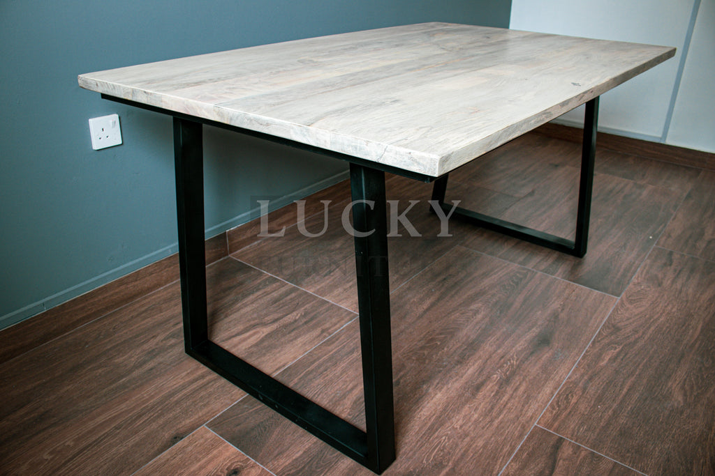 Bleached mango wood table