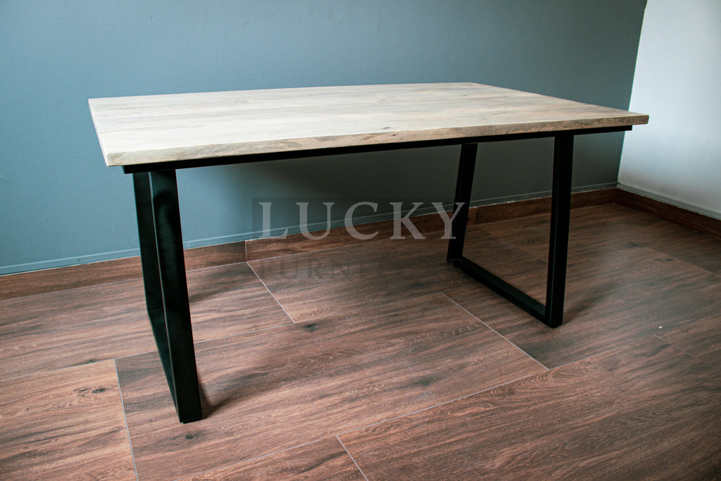 Bleached mango wood table