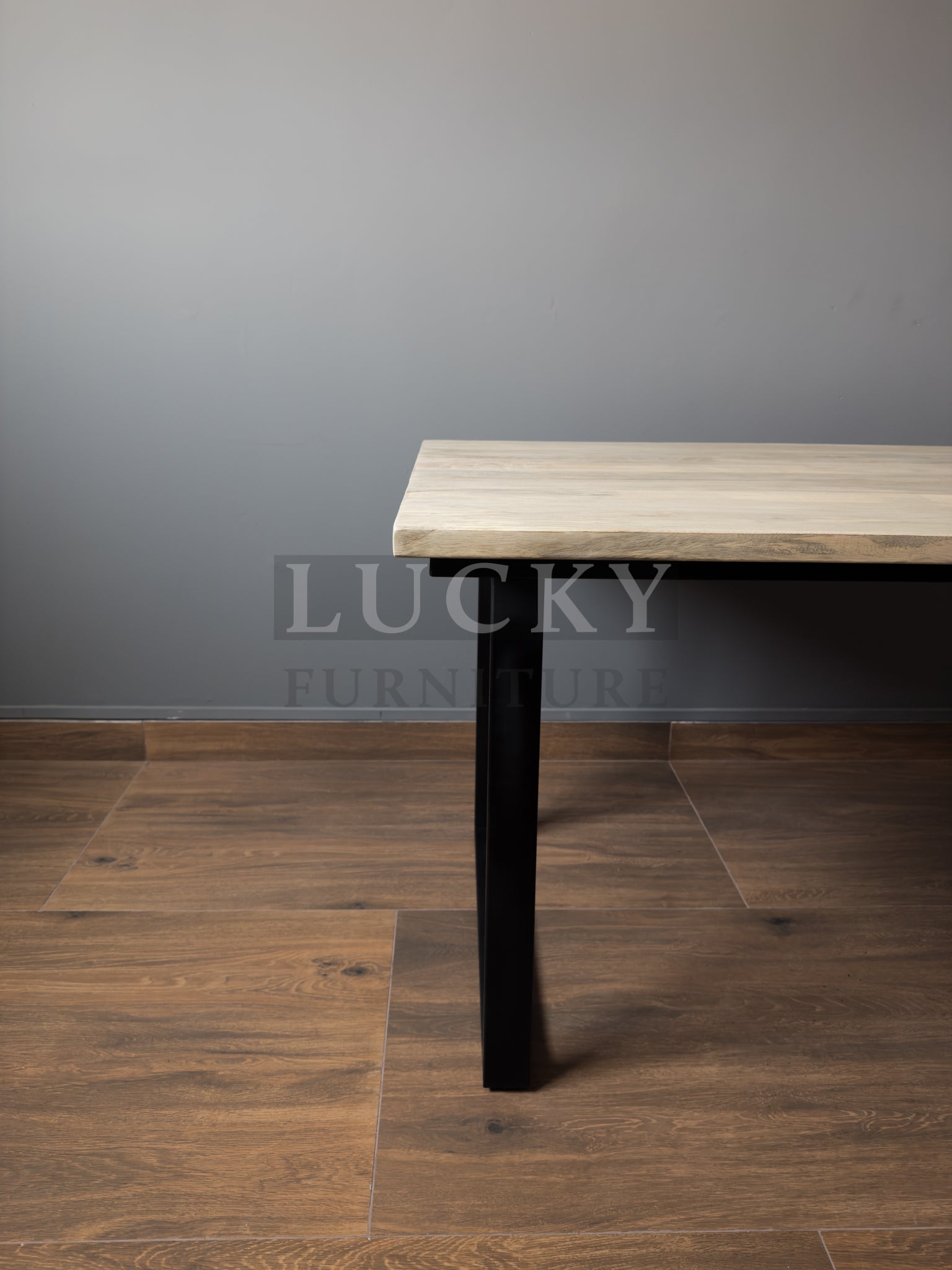 Bleached mango wood table