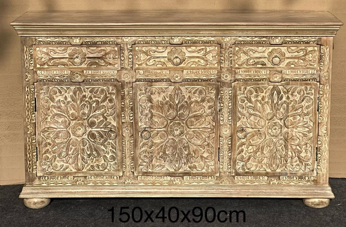 Nuha sideboard