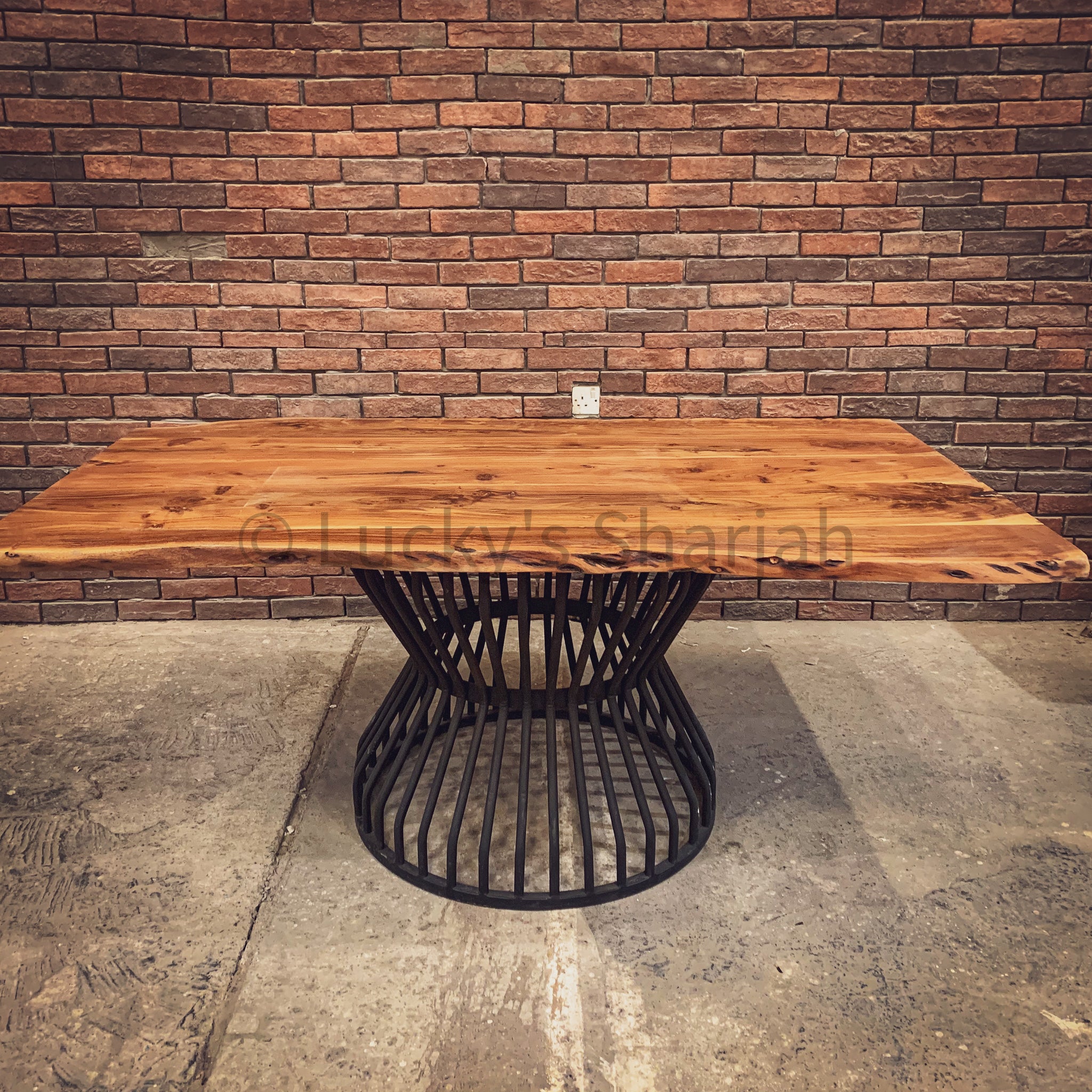 Acacia Dining table with KLOUVI Base | Lucky Furniture & Handicrafts.