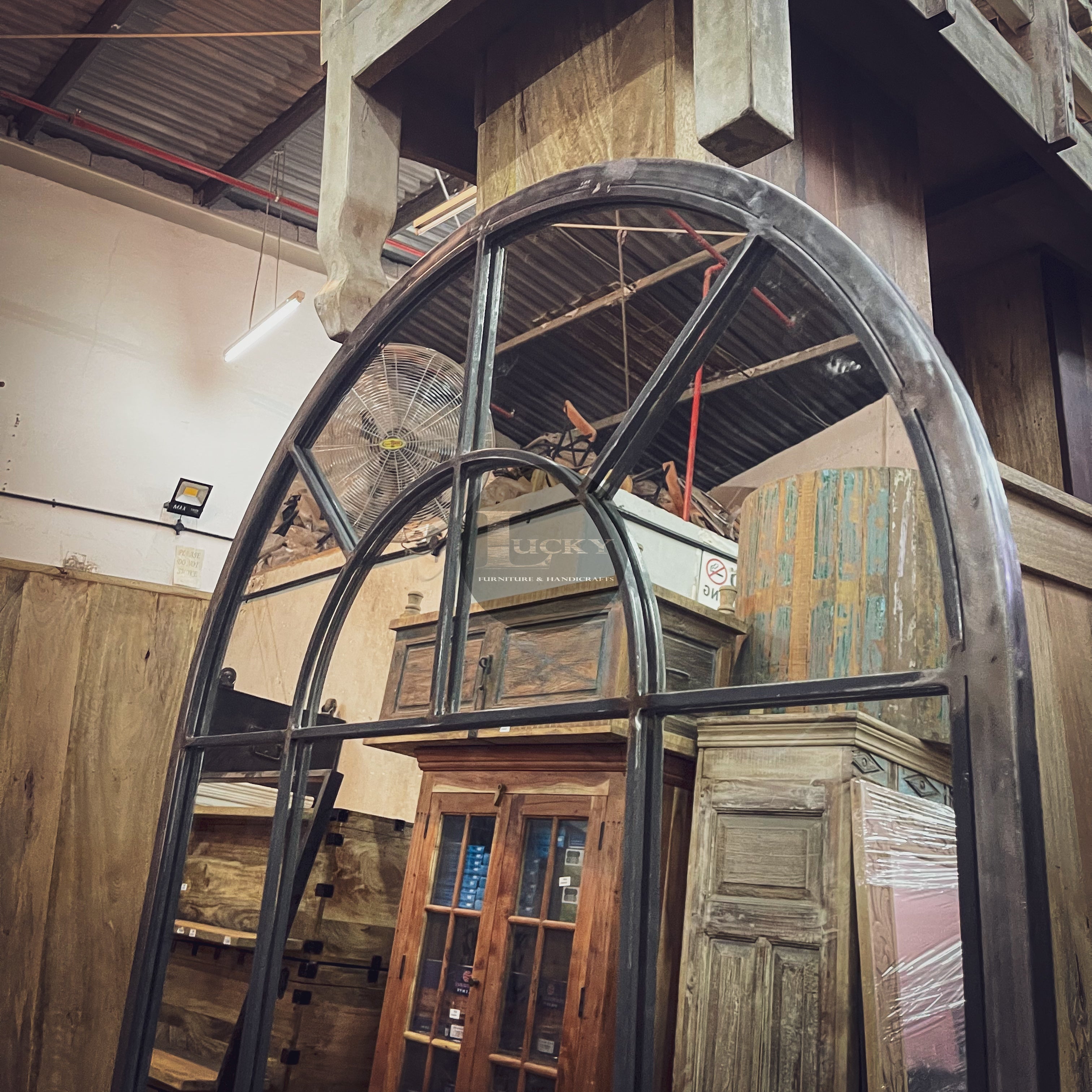 SIDERO Arch Mirror Frame Rustic color.
