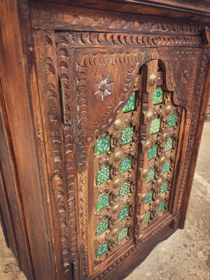 Vintage Green Mosaic Sidetable with carving | Lucky Furniture & Handicrafts.