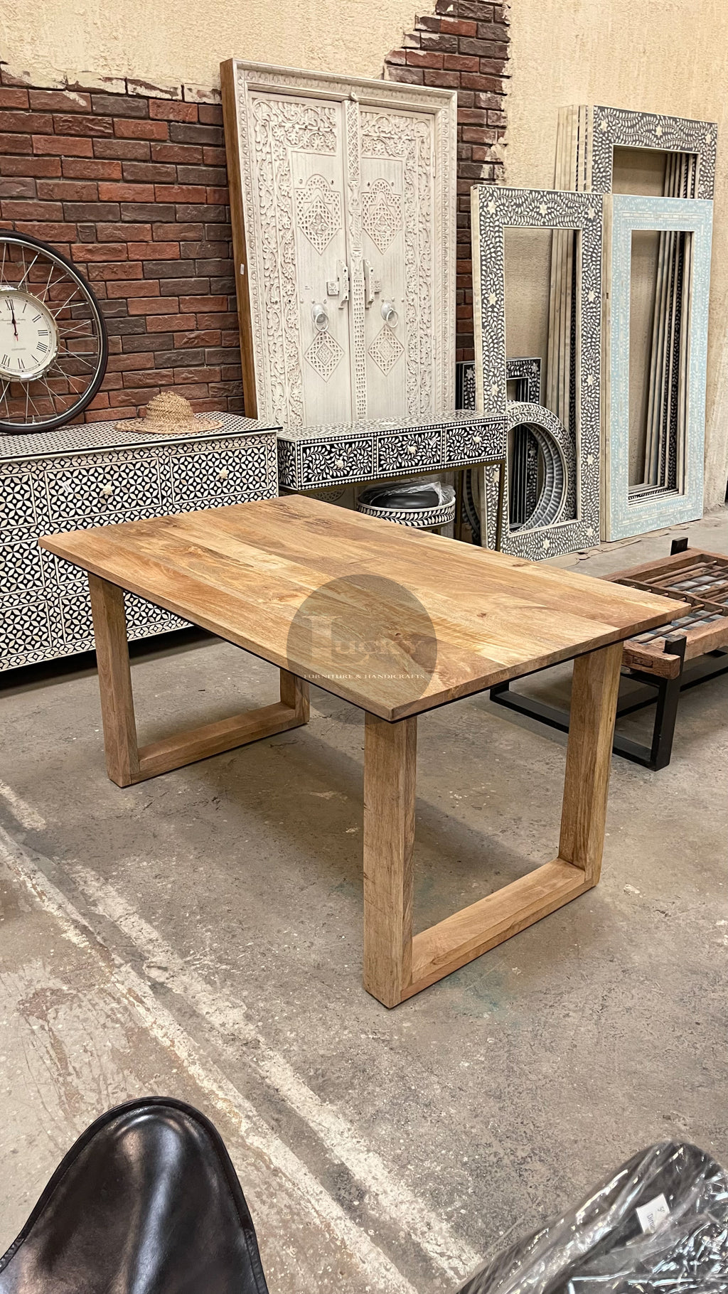 Mango Wood Dining Table Wooden Leg.