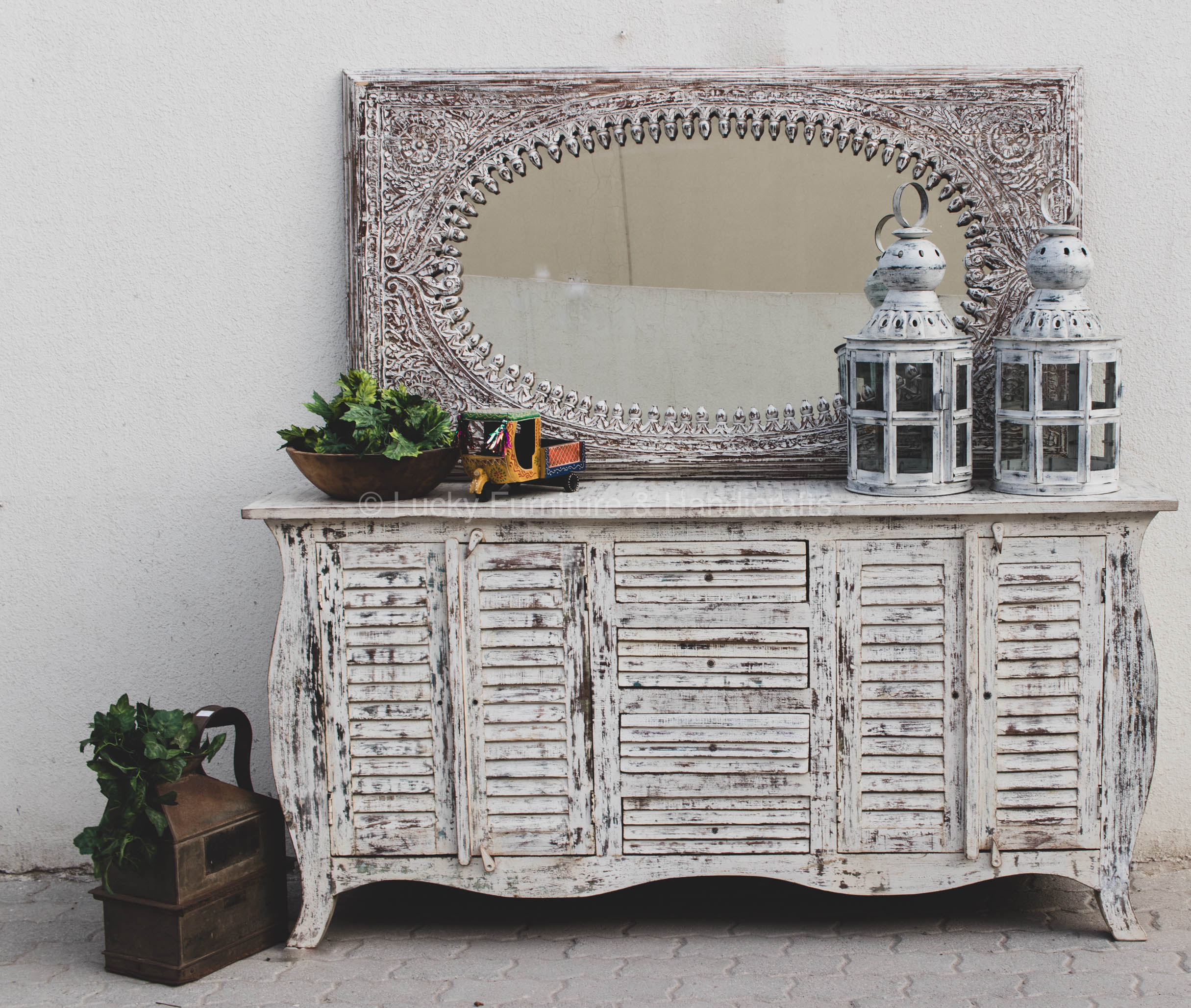 Oval Carved Mirror Frame | Lucky Furniture & Handicrafts.