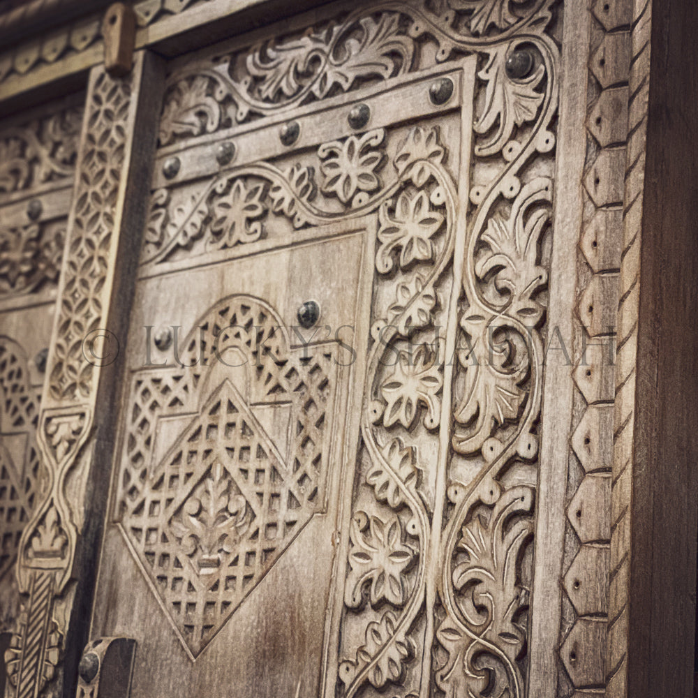 Handcarved Door | Lucky Furniture & Handicrafts.