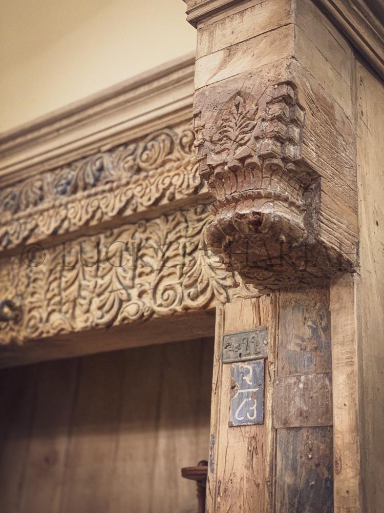 Carved Vintage Frame Bookshelf | Lucky Furniture & Handicrafts.